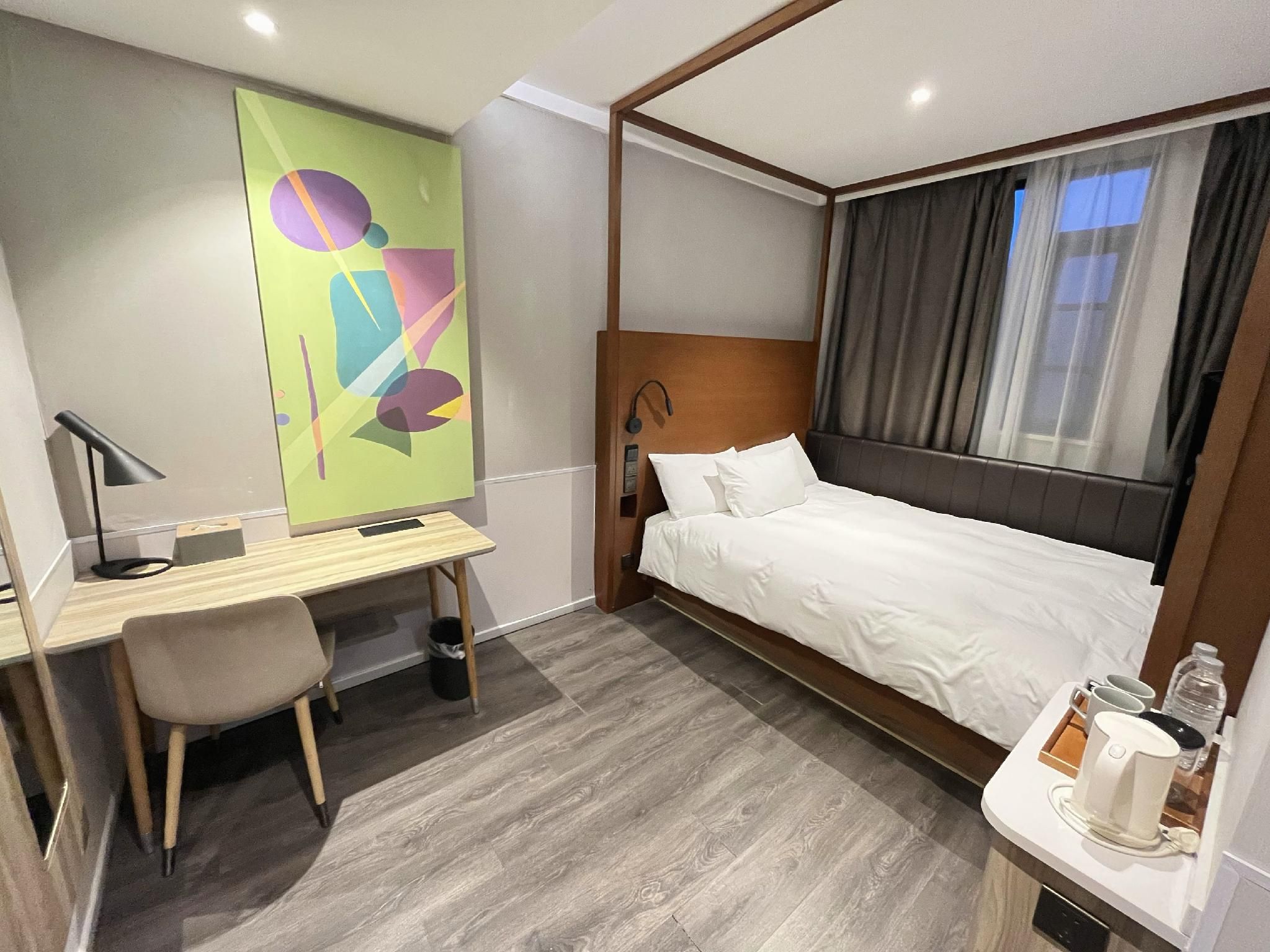 Standard Double Room with Audio