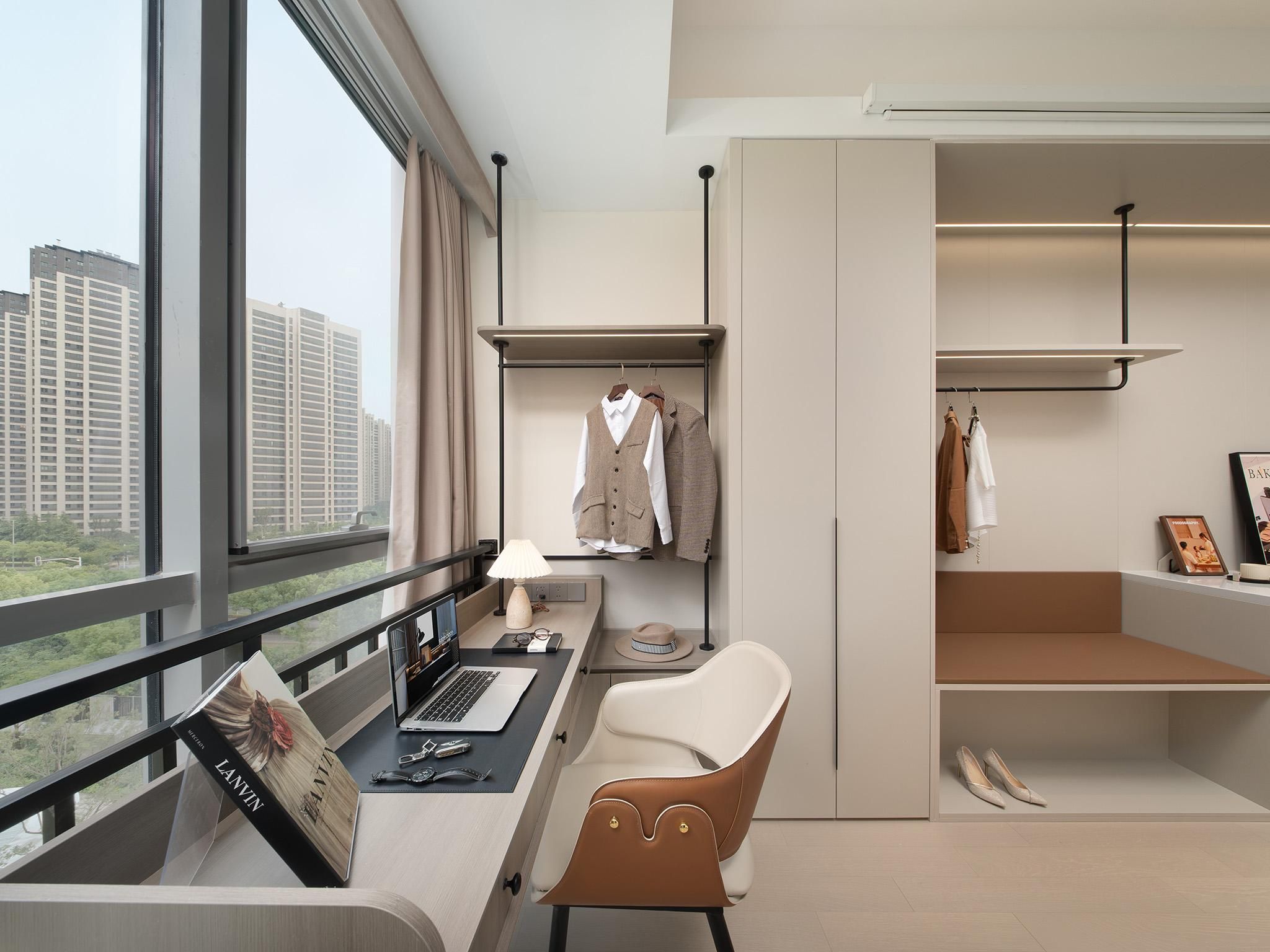 Huazhu - Deluxe Bed Room