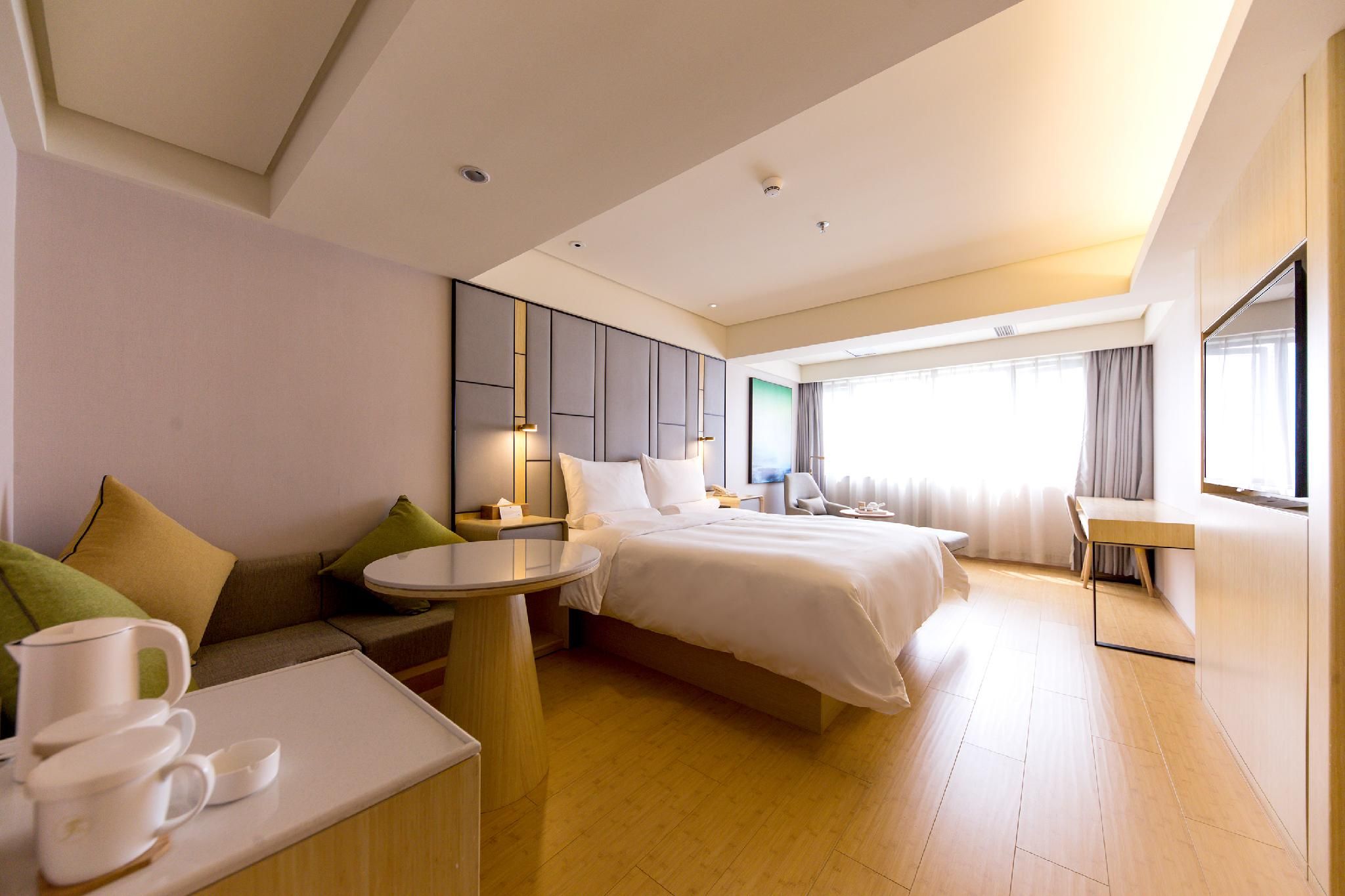 Business Queen Bed Room