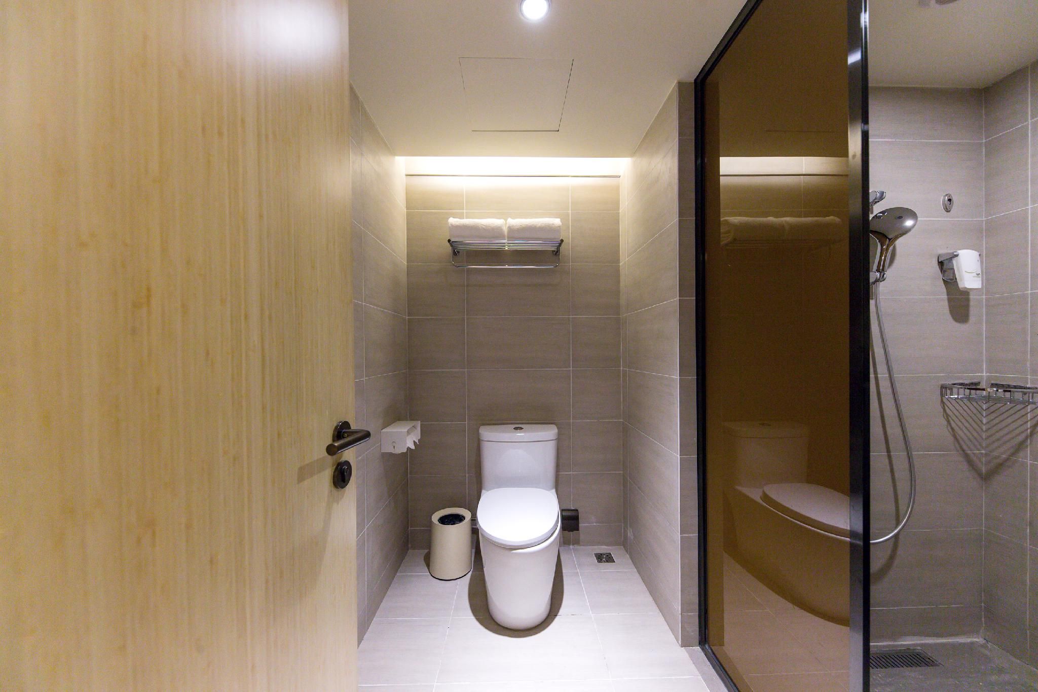 Twin Business Room