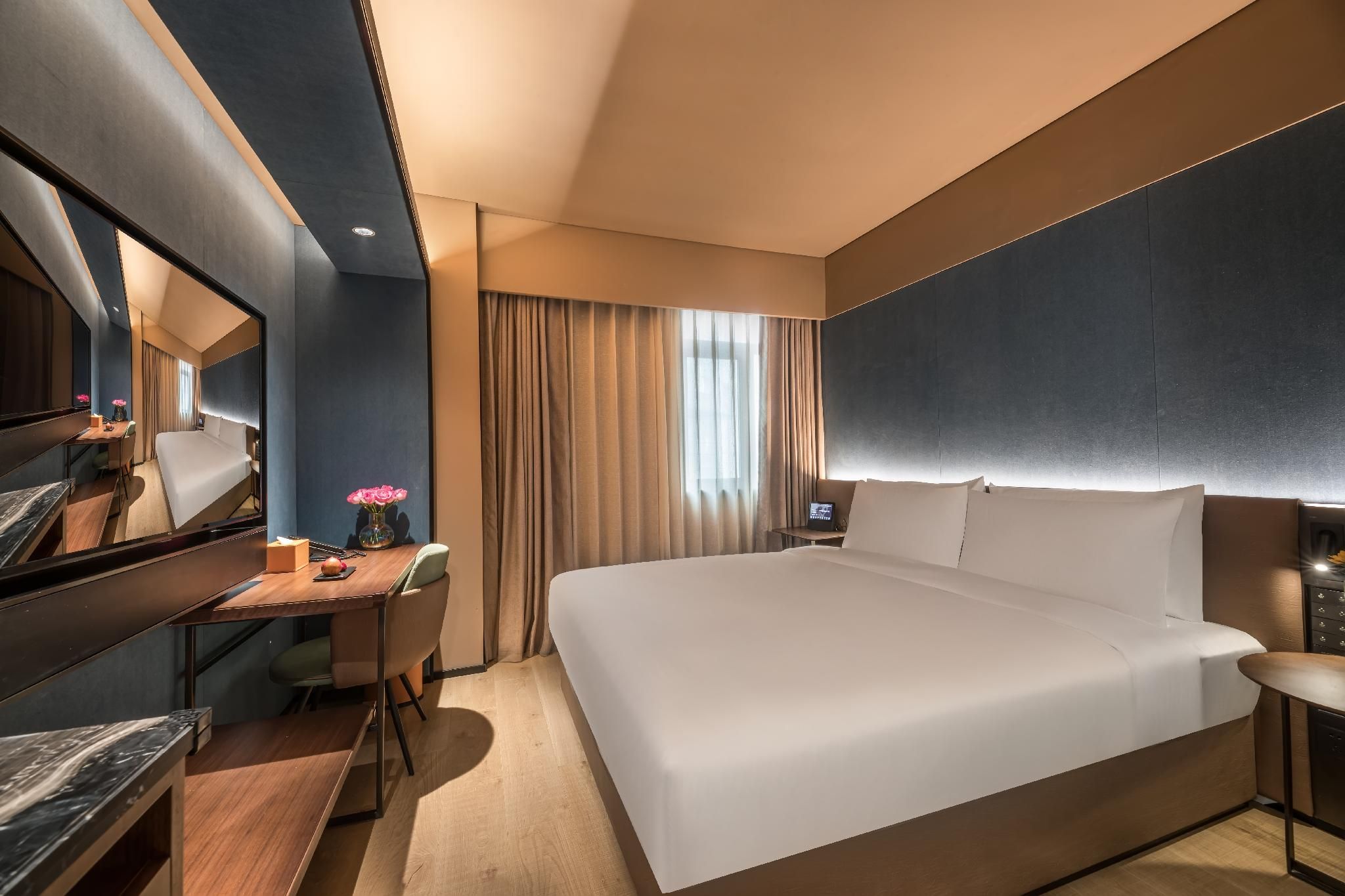 Huazhu - California Sunshine Room