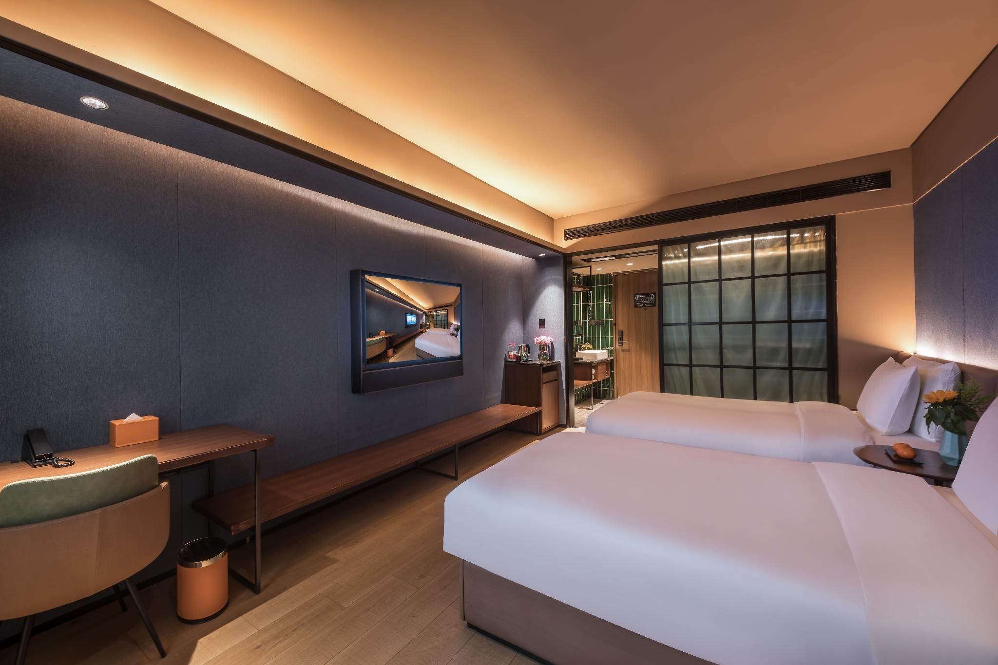 Huazhu - California Sunshine Business Twin Room