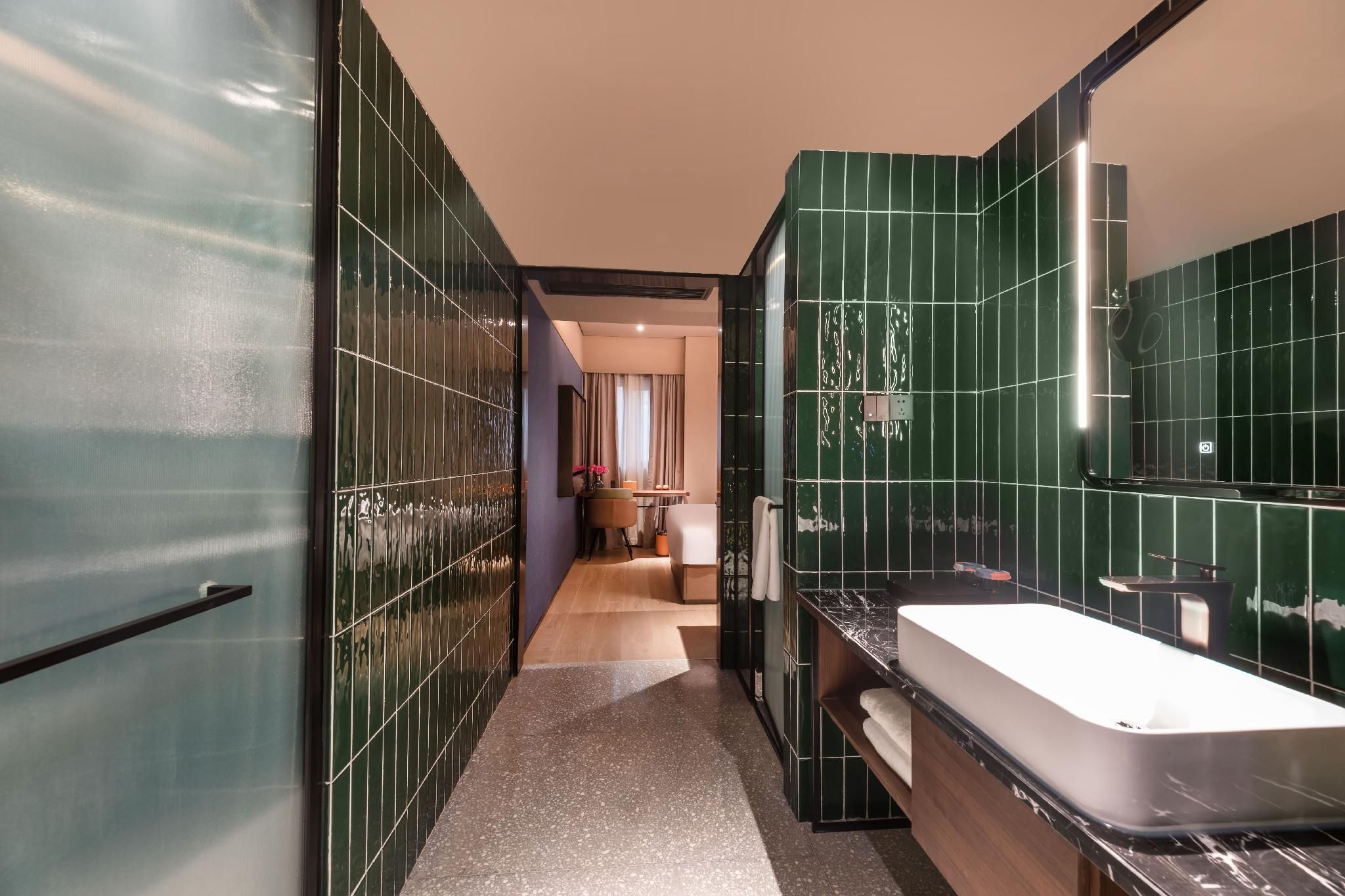 Huazhu - California Sunshine Superior 1 Bed Room