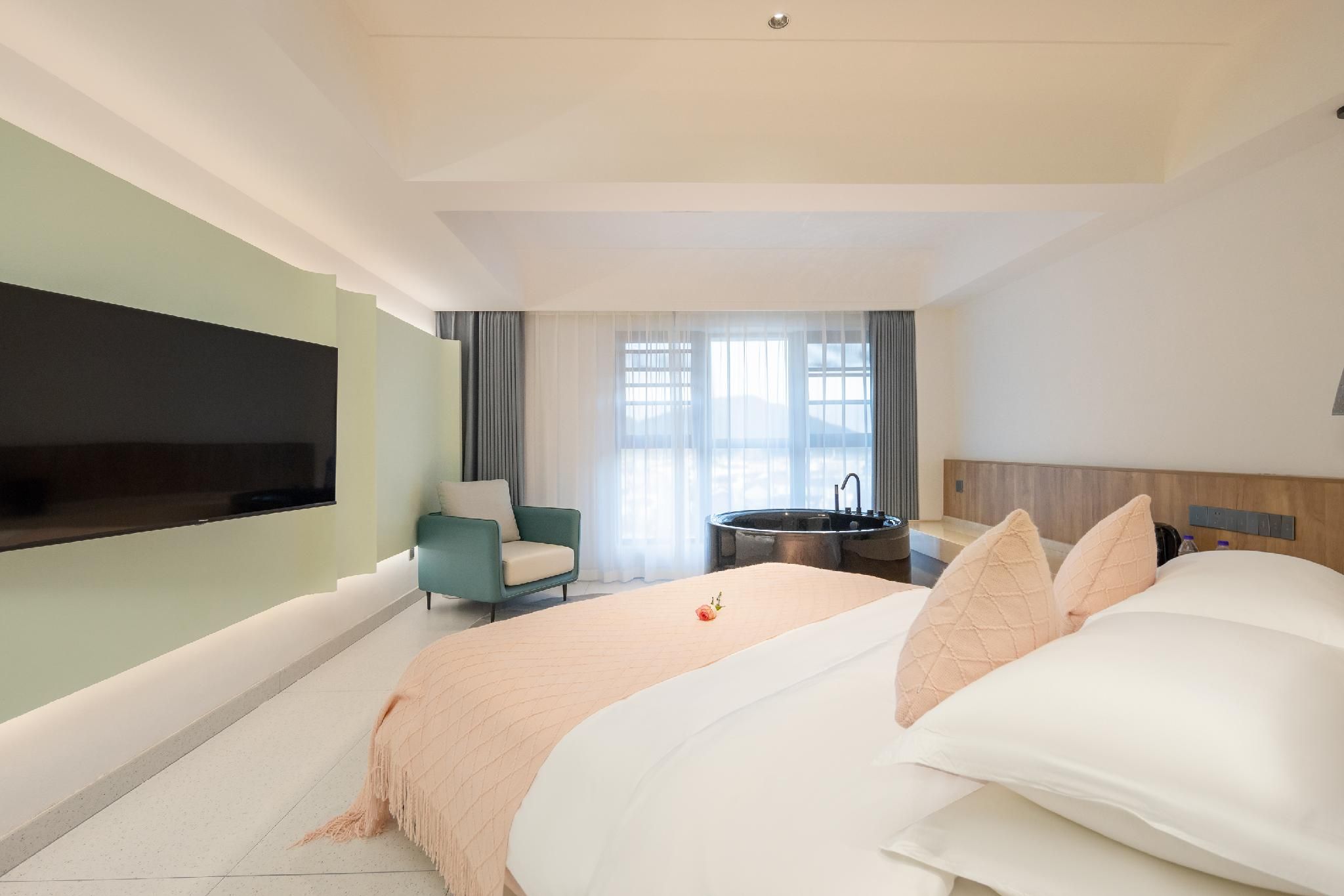 Floral Lux Hotel·Tongchen Hospital Leisure Queen Room