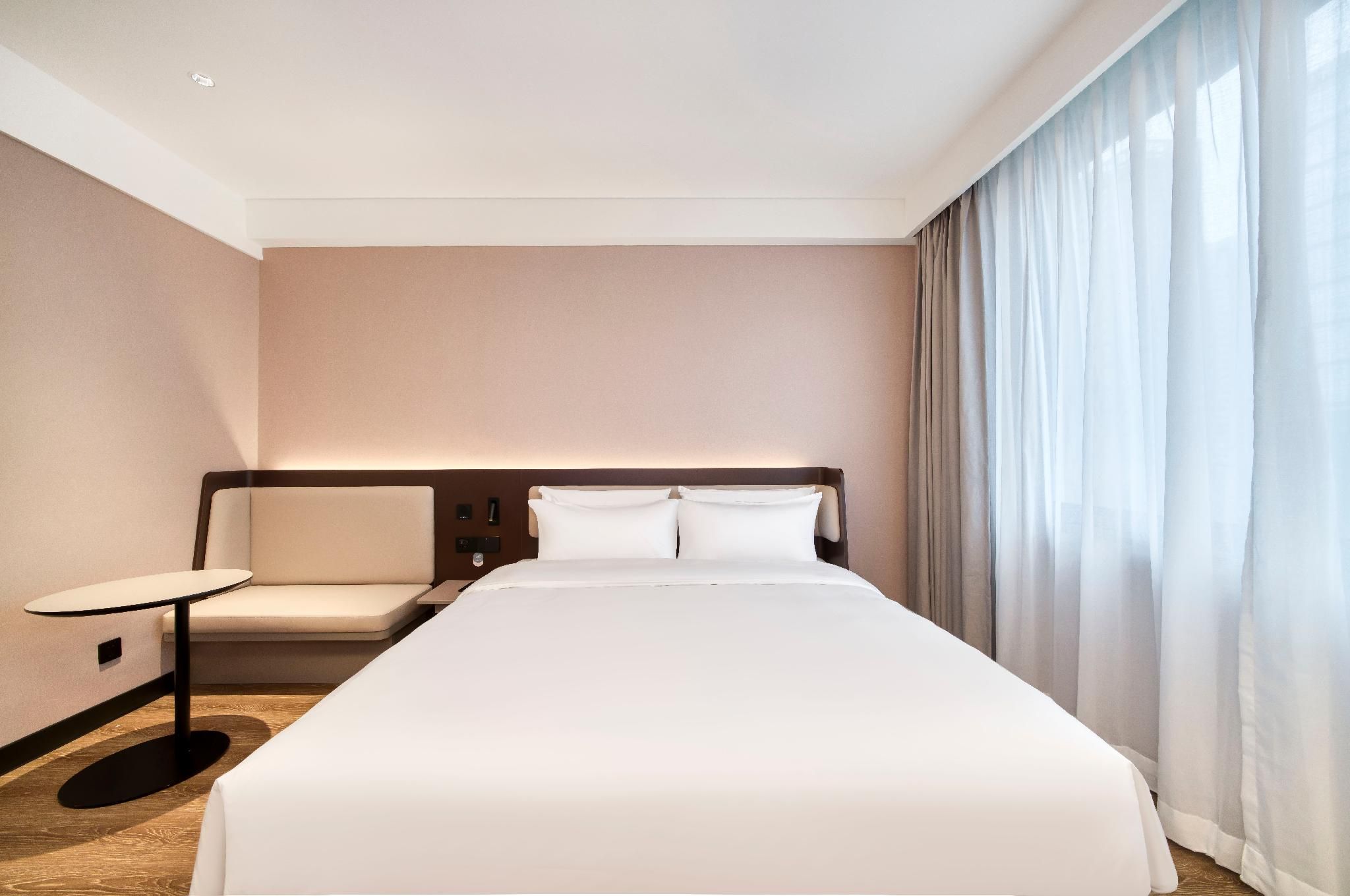 Huazhu - Superior BedRoom