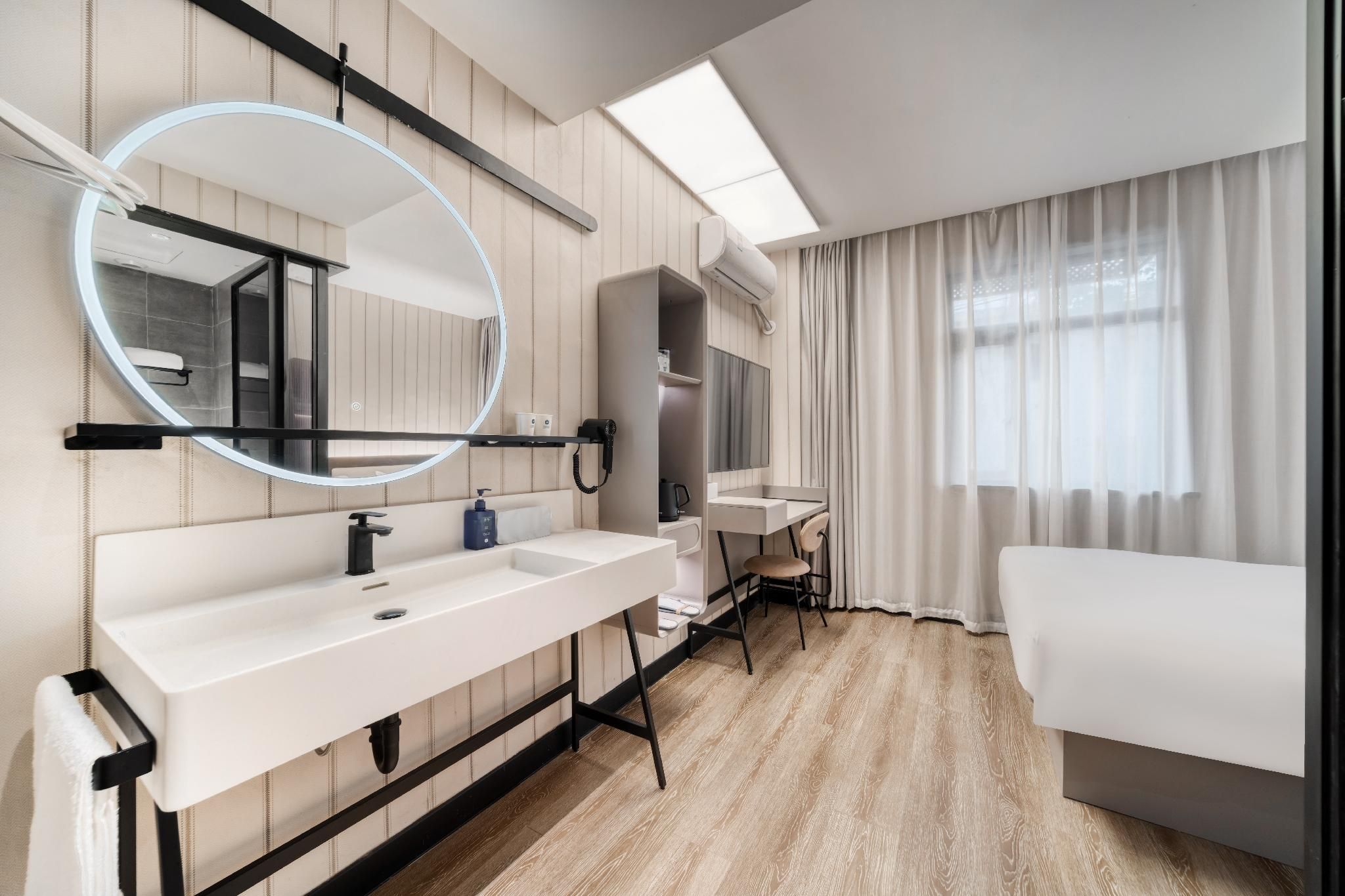 Hanting Hotel Ningbo Dongqian Lake North Mozhi Road Huazhu - Superior BedRoom 2