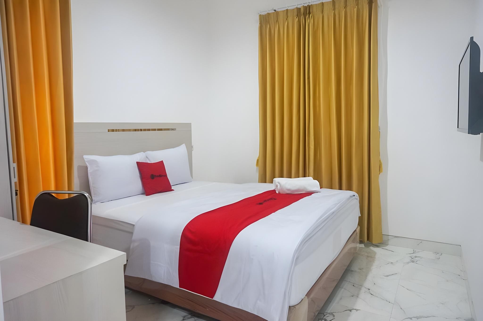 RedDoorz Room