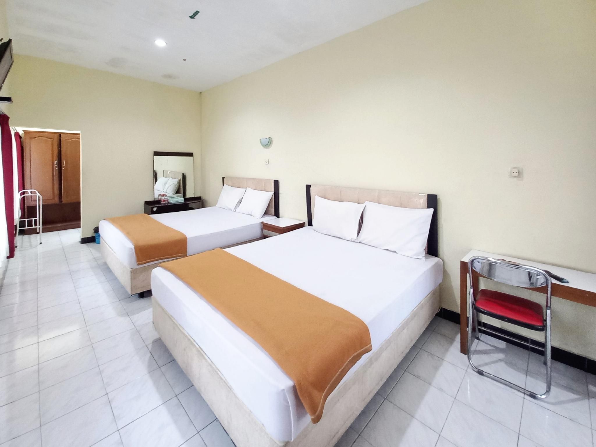 Deluxe Twin Room