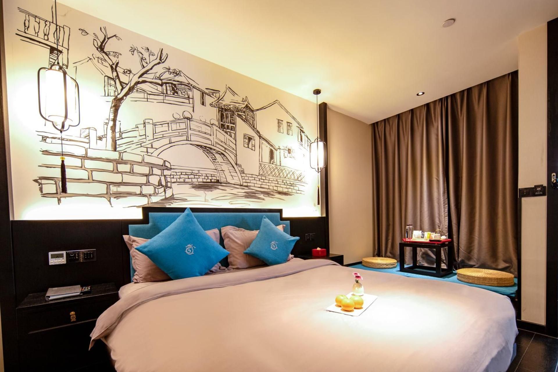 Queen Room with Garden View
