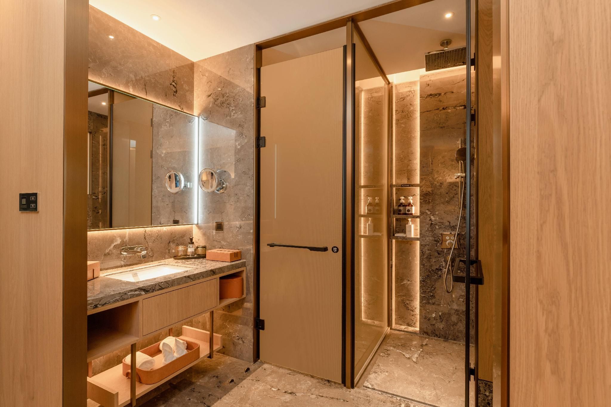 Courtyard Twin Room with Balcony