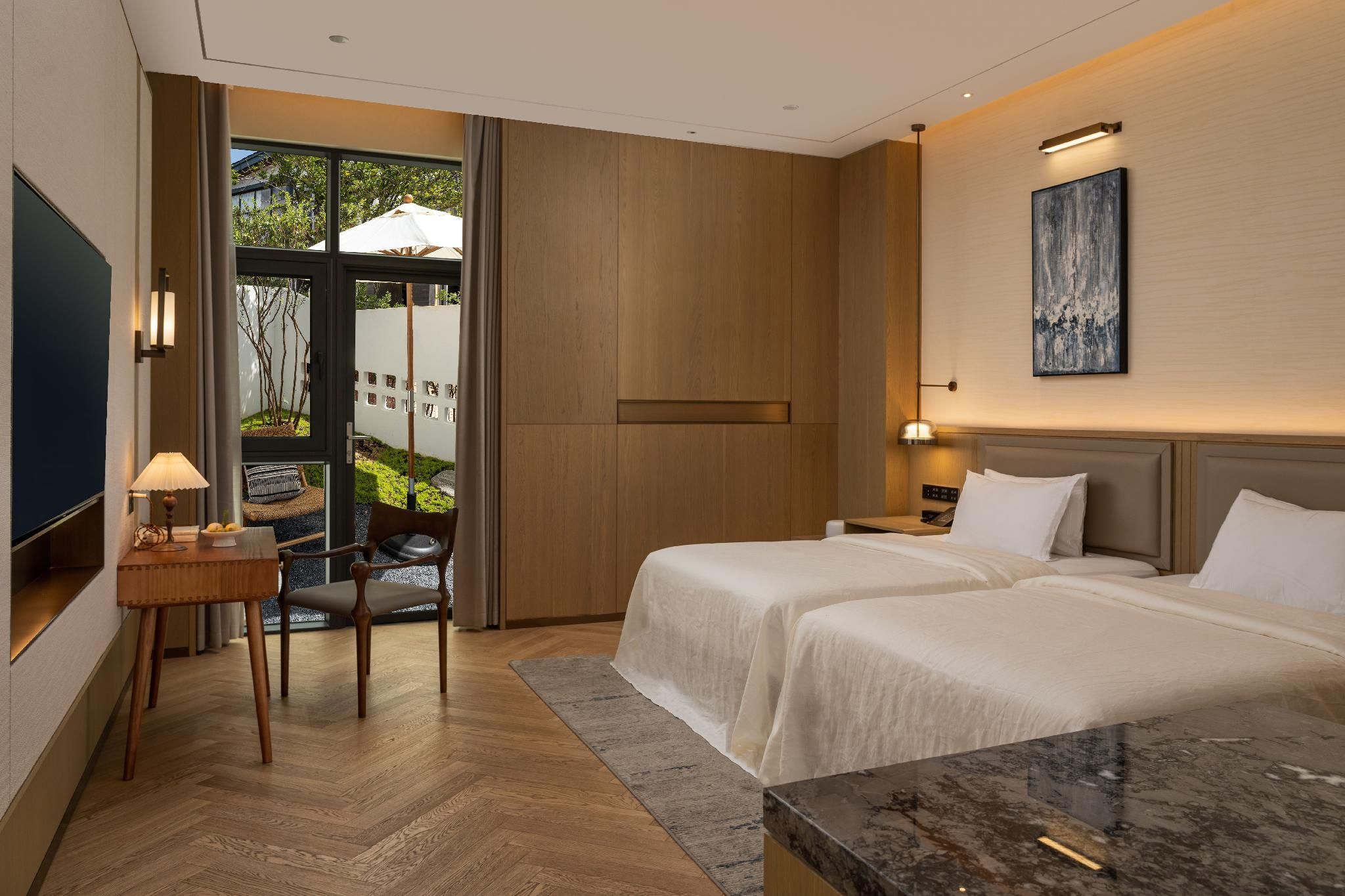 Premier Courtyard Twin Room