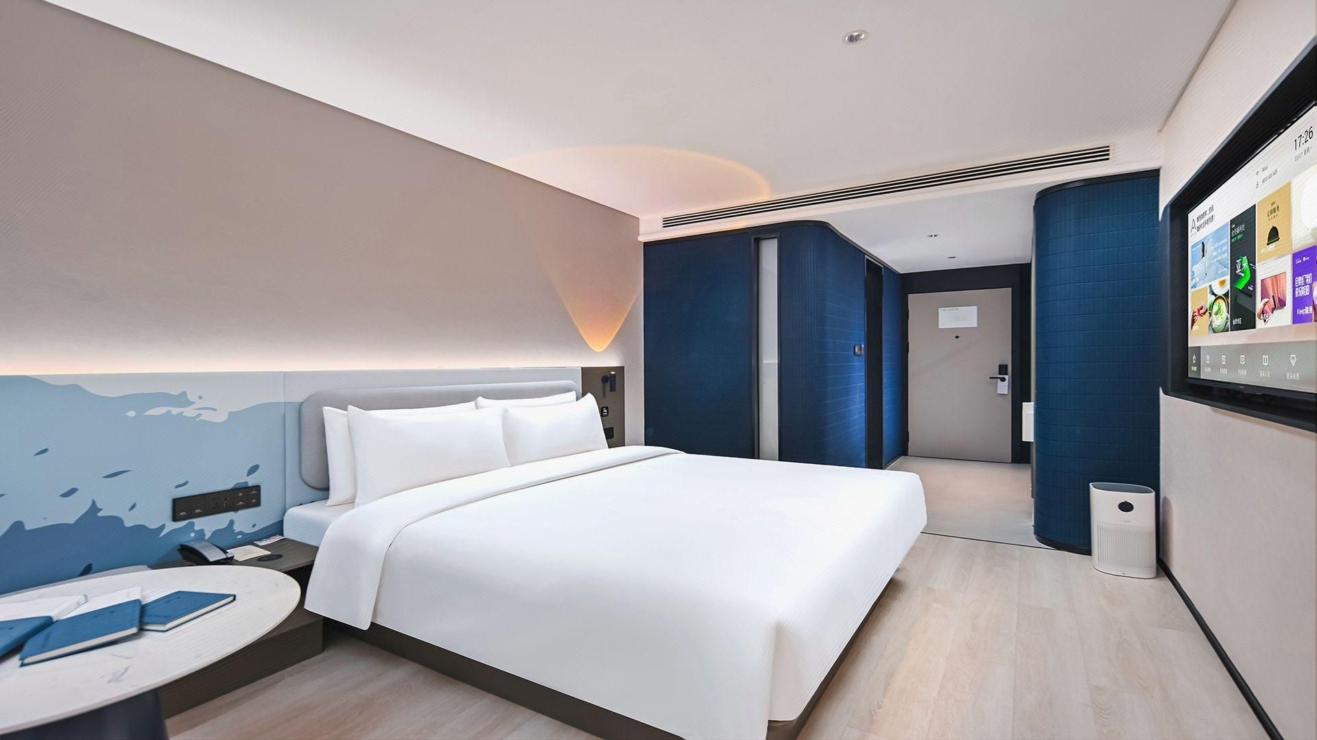 Standard King Room