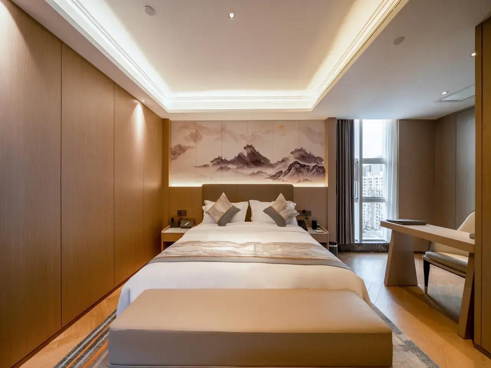Business Suite Room