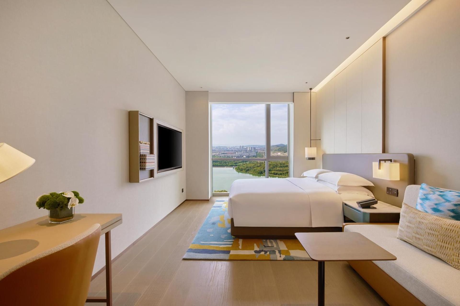 King Room with Lake View and Sofa Bed
