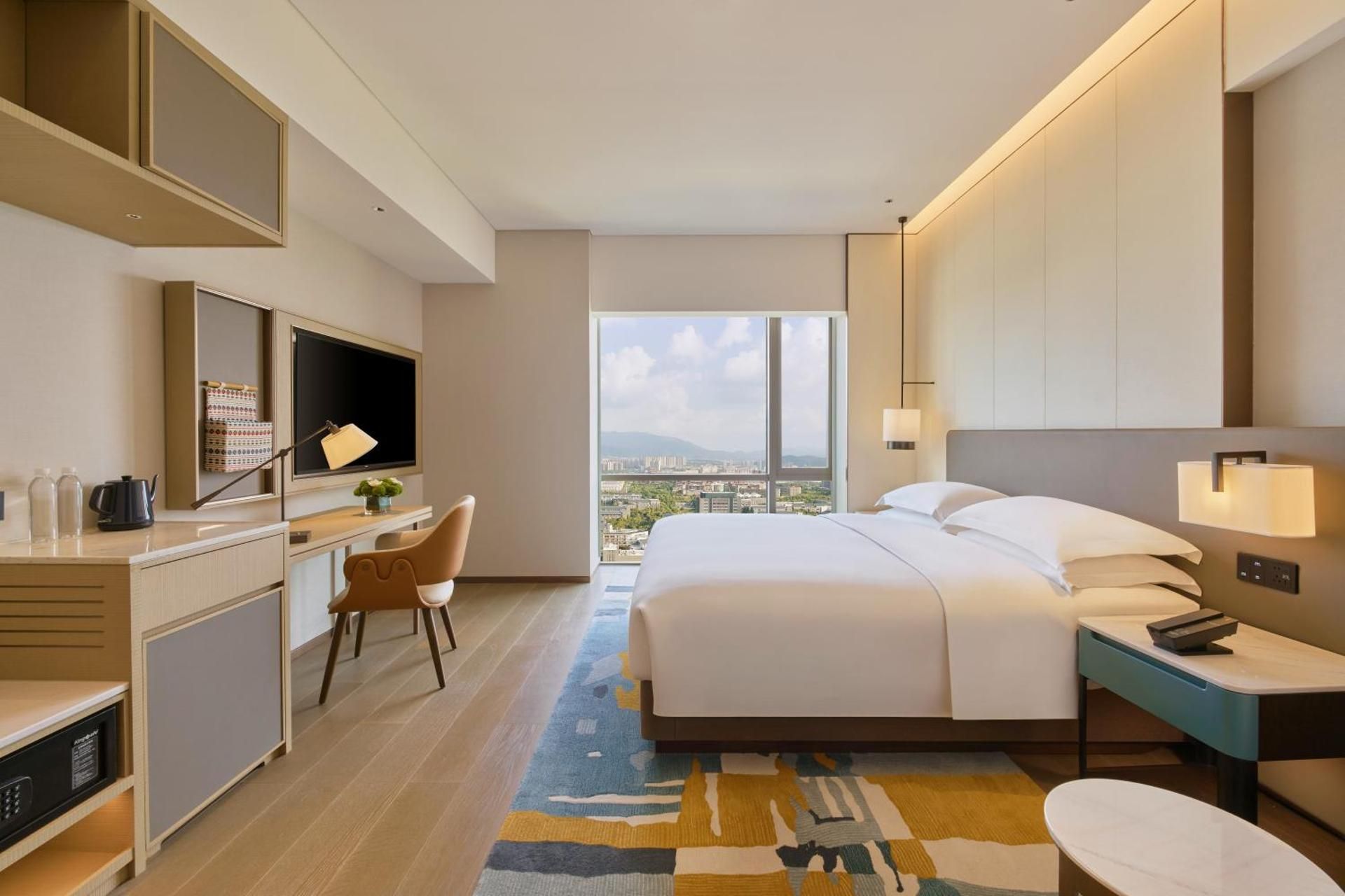 1 King Bed
