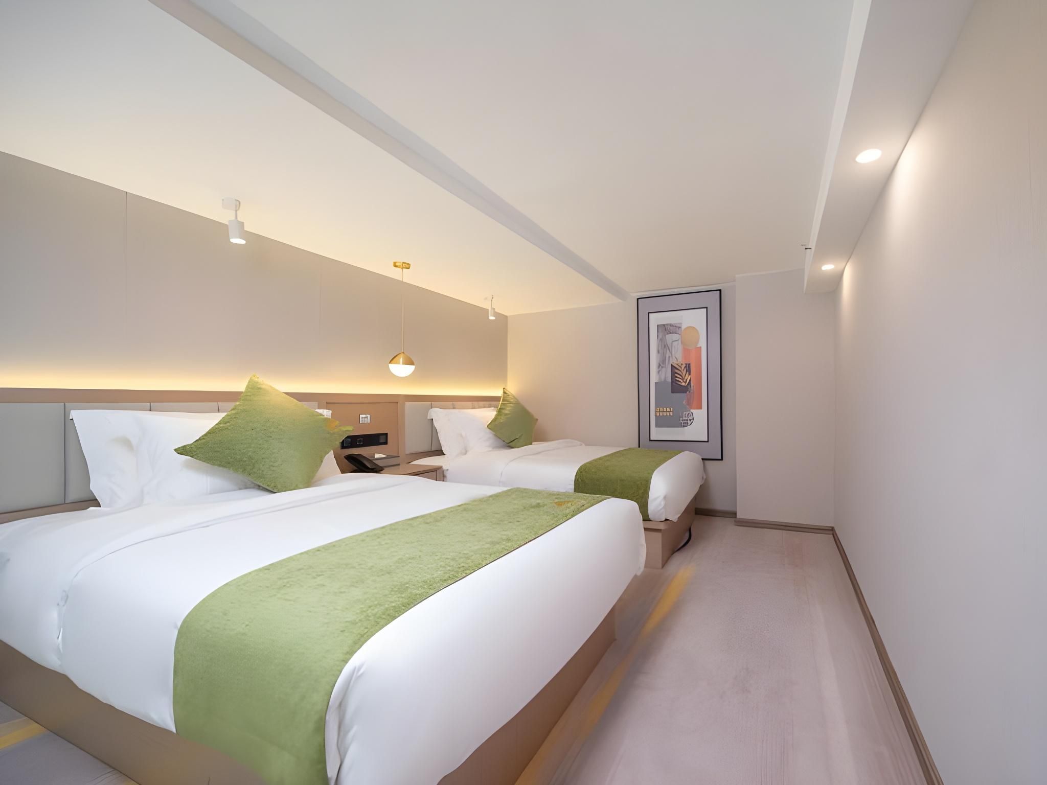 Twin Deluxe Room