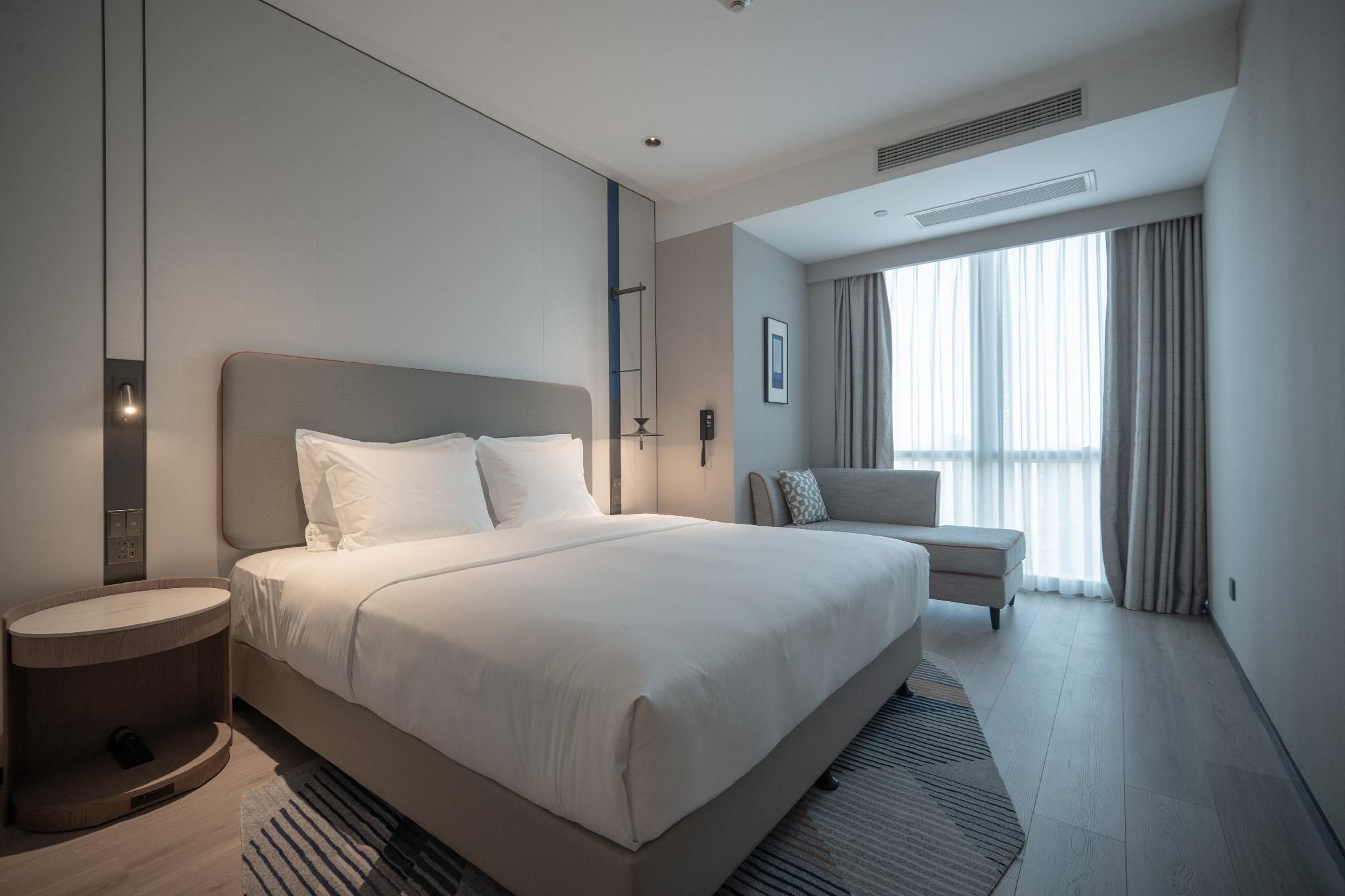 1 King 1 Bedroom Suite