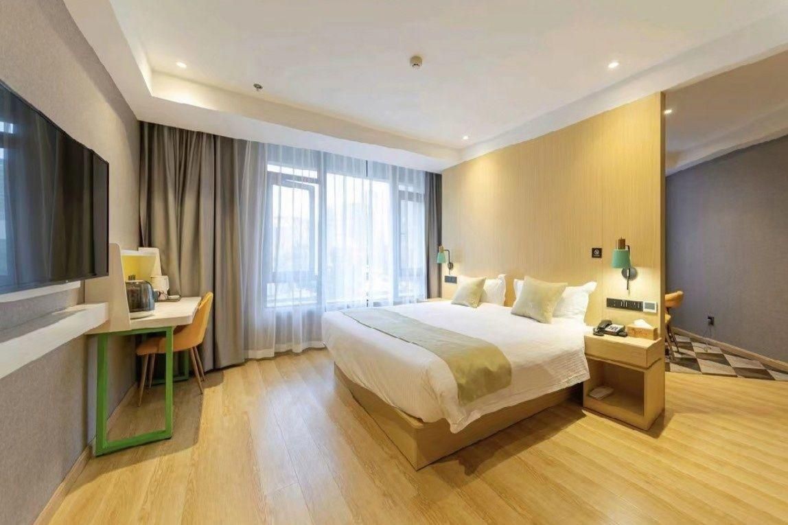 Feature Suite