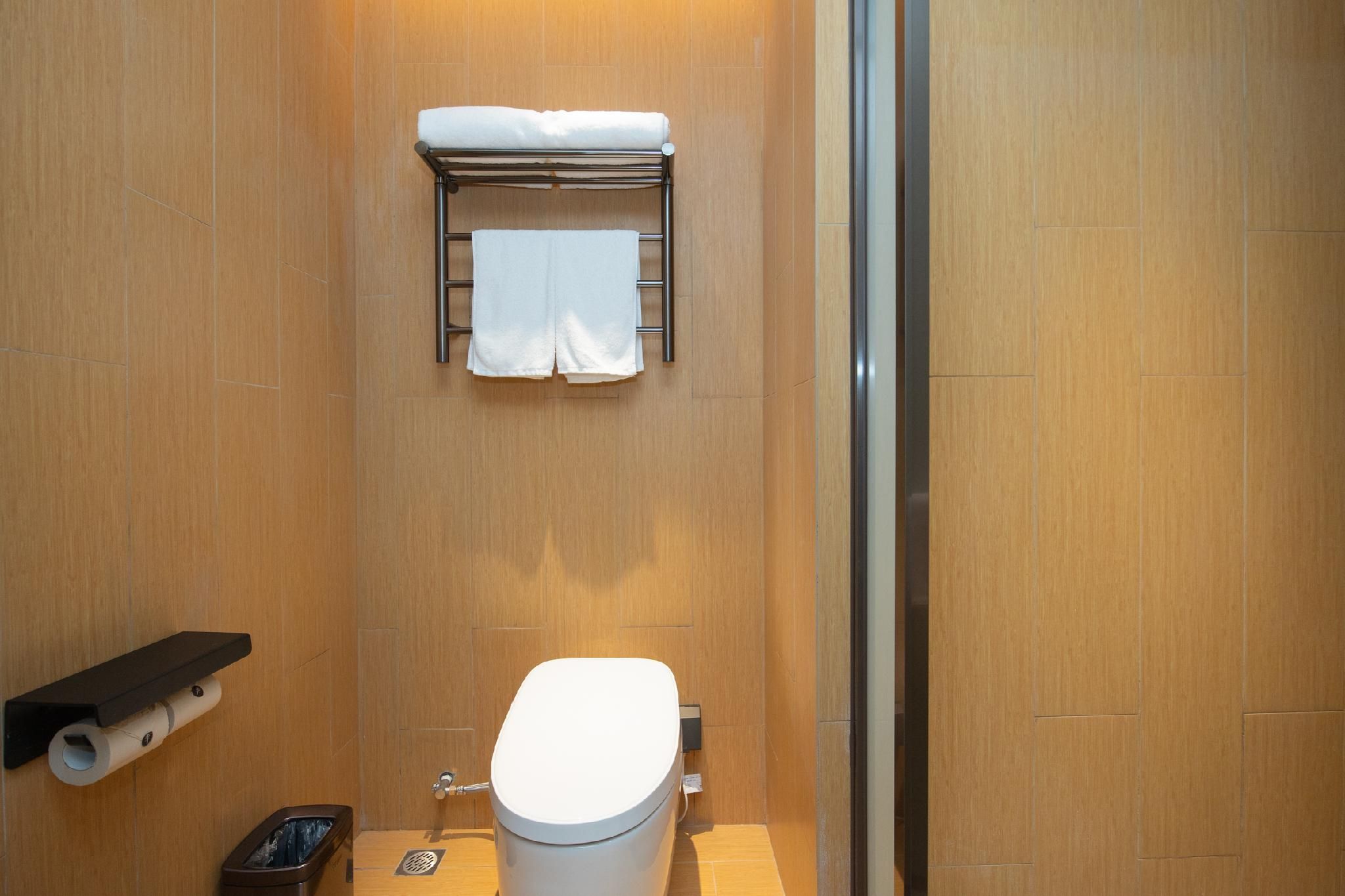 Huazhu - Twin Room With View