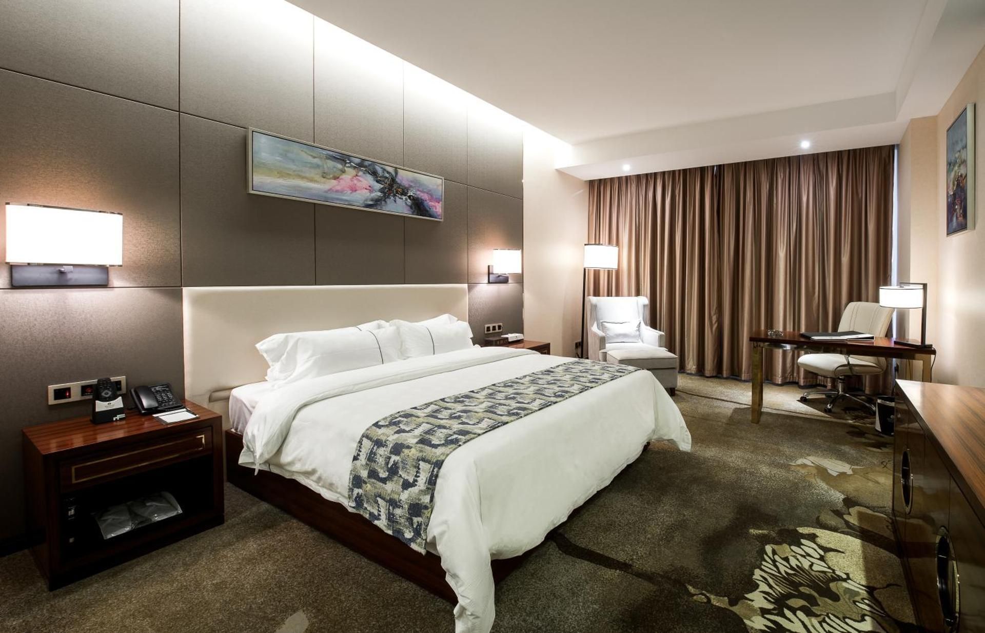 Superior Queen Room