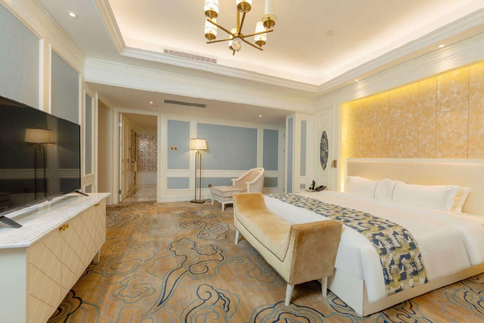 Premier Suite