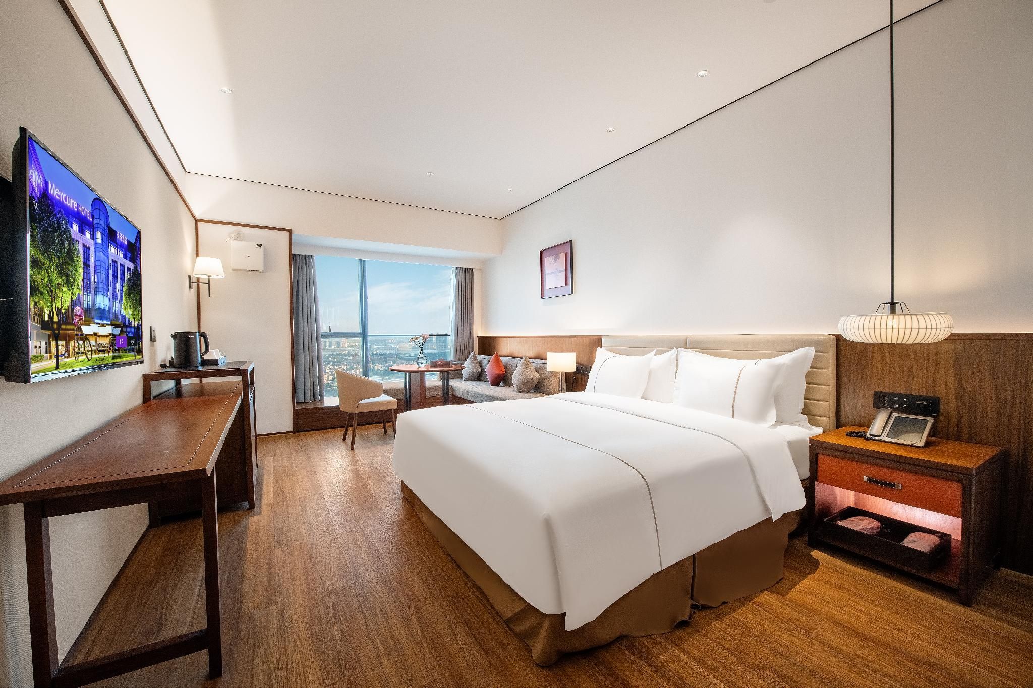 Queen Superior Room