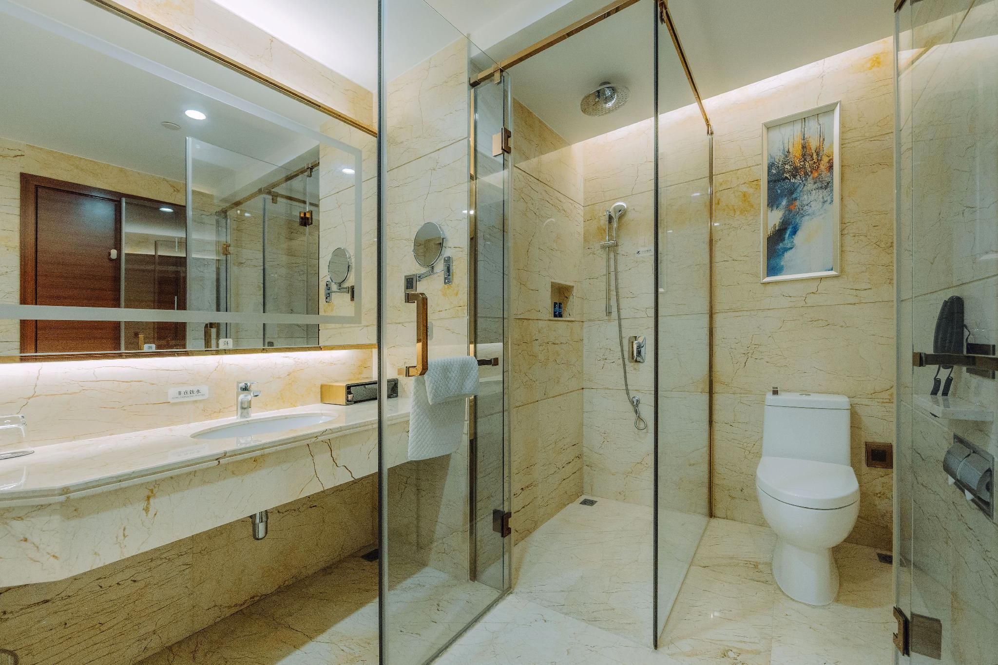Lizhi Twin Room
