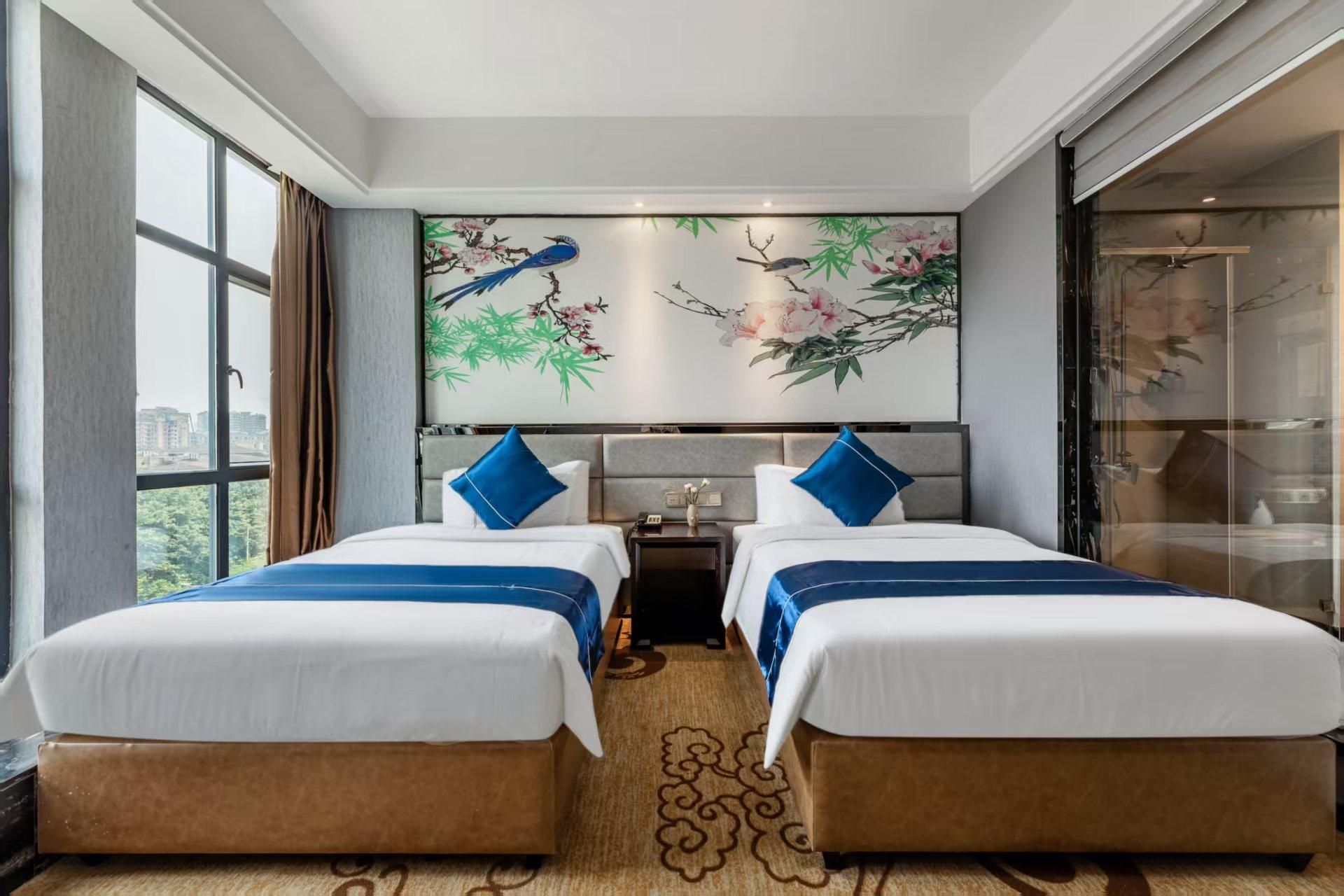 Elegant Twin Room