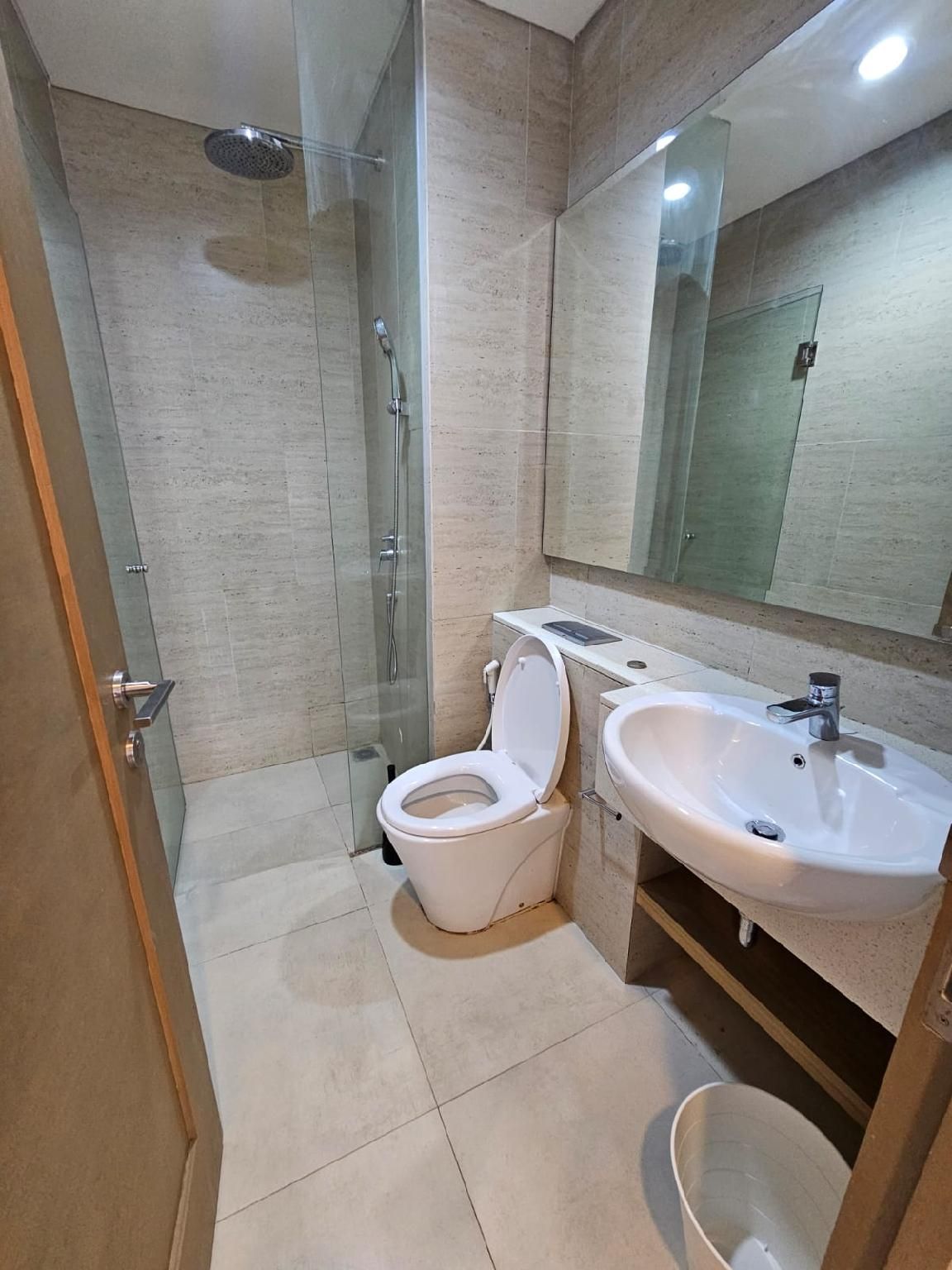 Lux 2-Bedroom Garden View Unit
