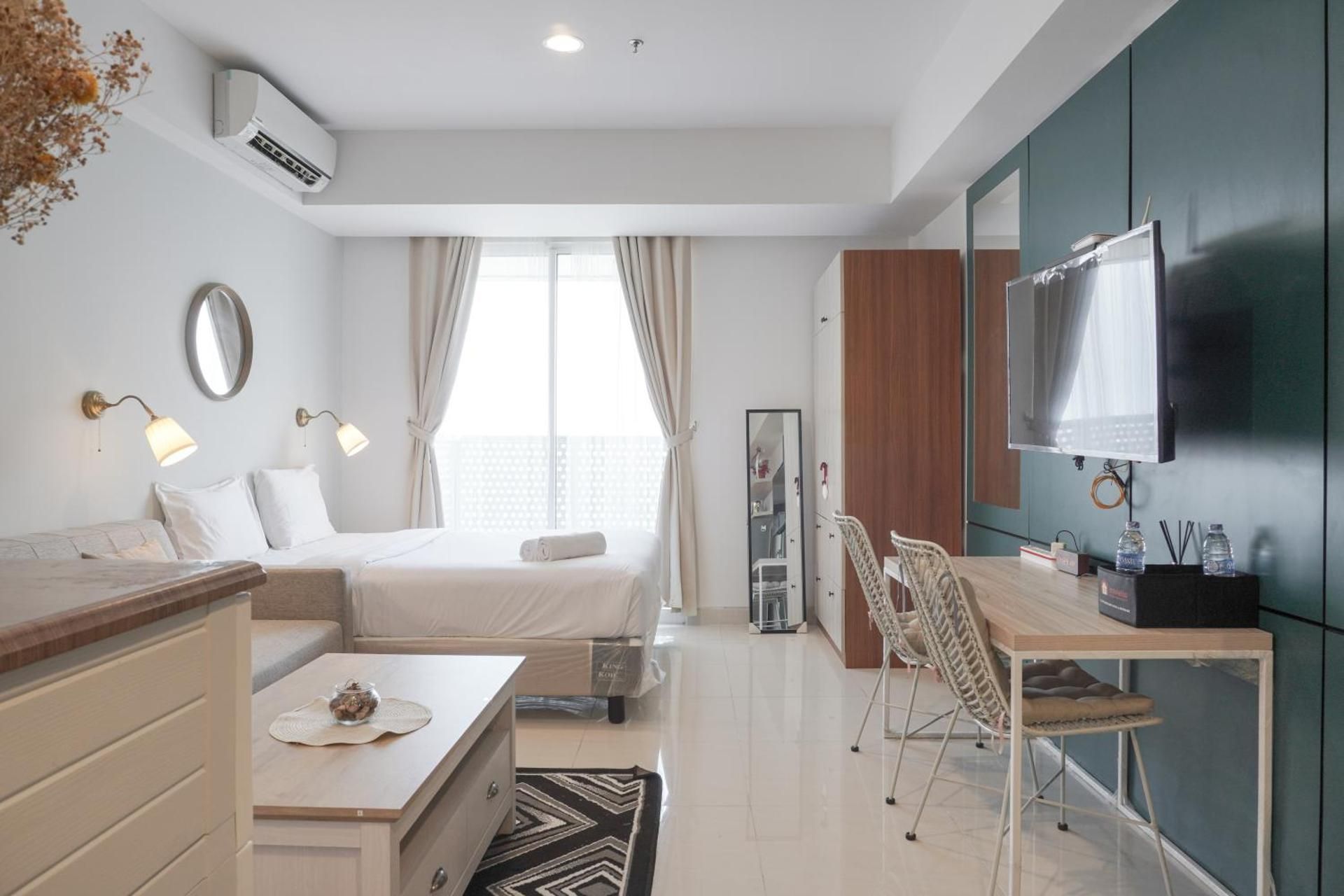 Studio Apartment
