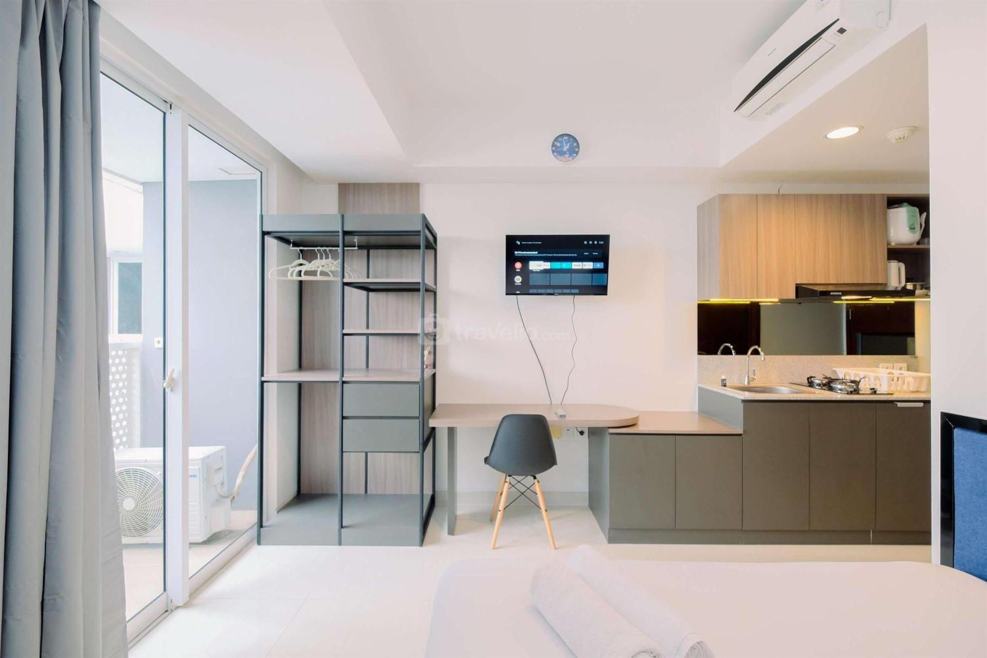 Studio Apartment