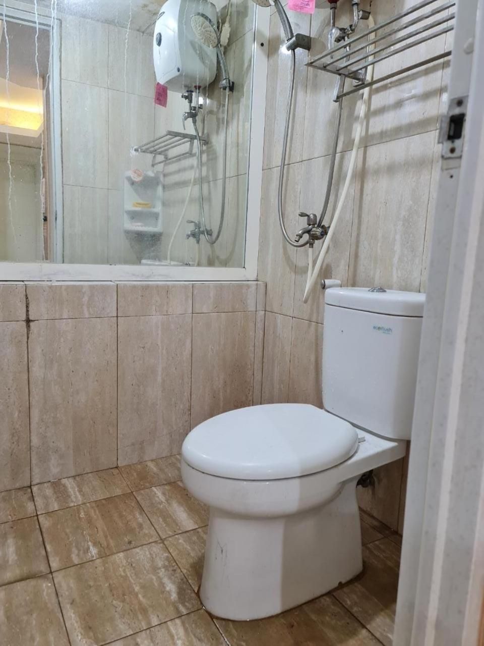 One-Bedroom Apartment with Balcony