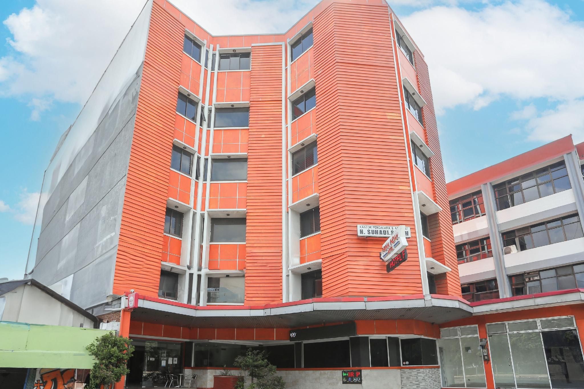 Dancenter J&b Gunung Sahari