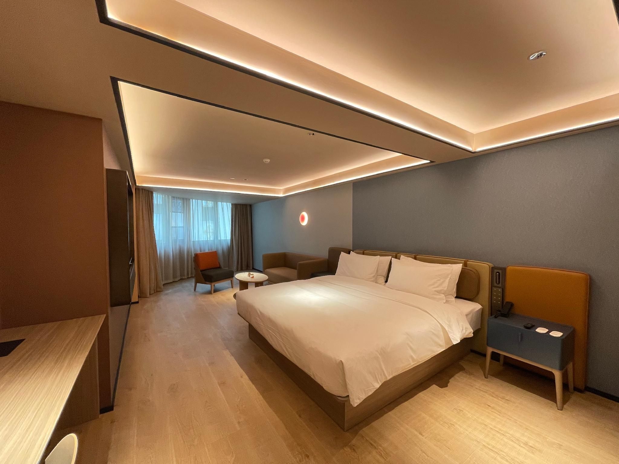 Huazhu - Deluxe Bed Room