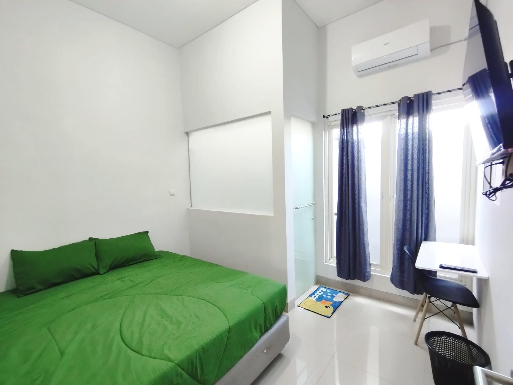 One-Bedroom Queen