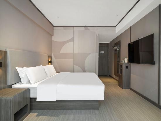 Huazhu - Superior BedRoom