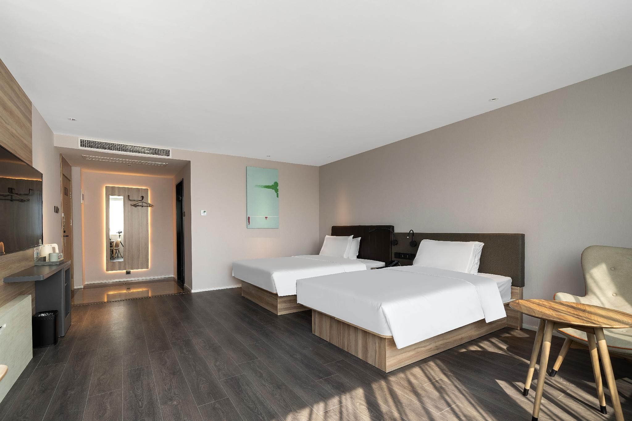 Huazhu - Deluxe Twin Room