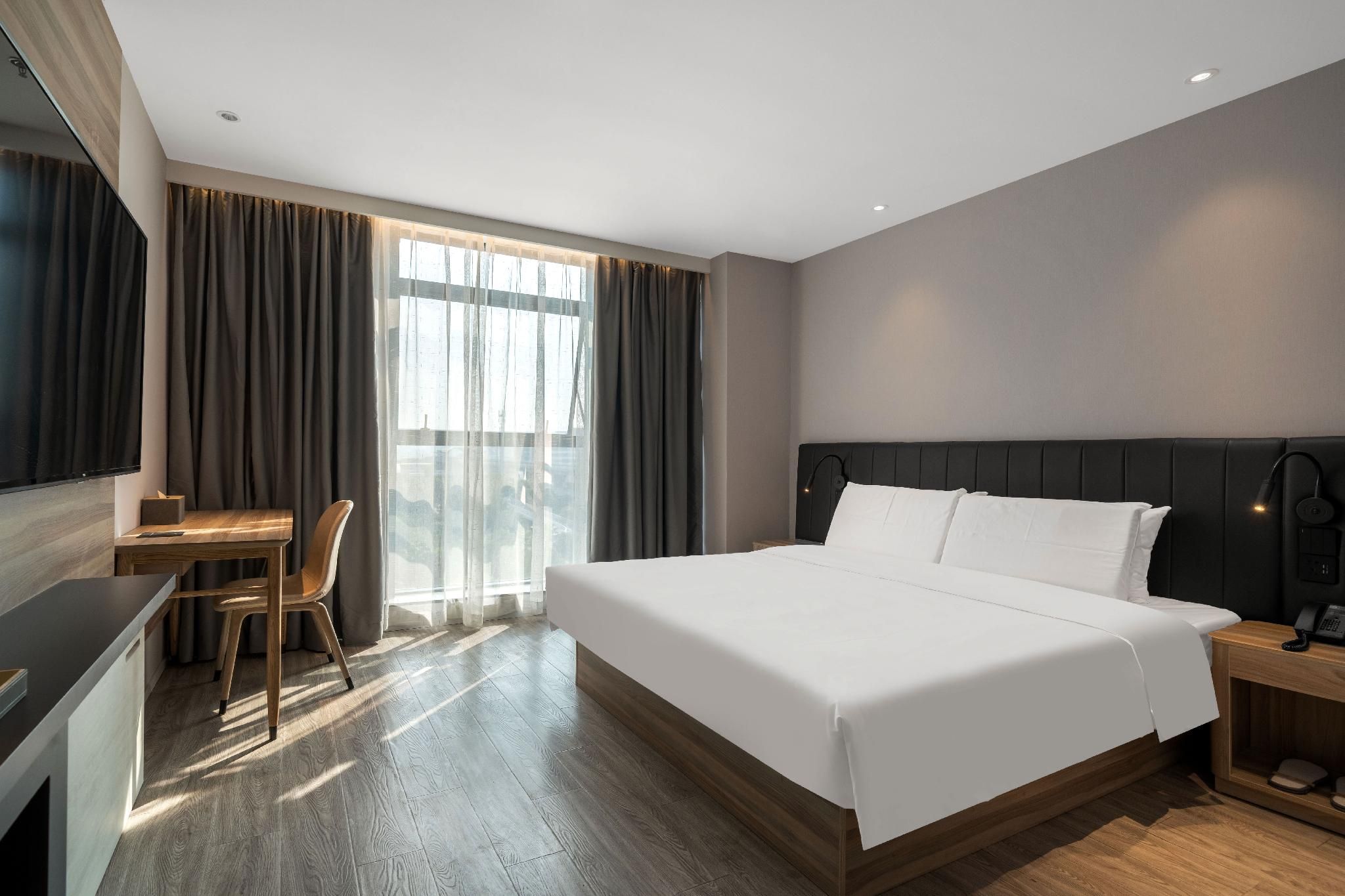 Huazhu - Superior BedRoom