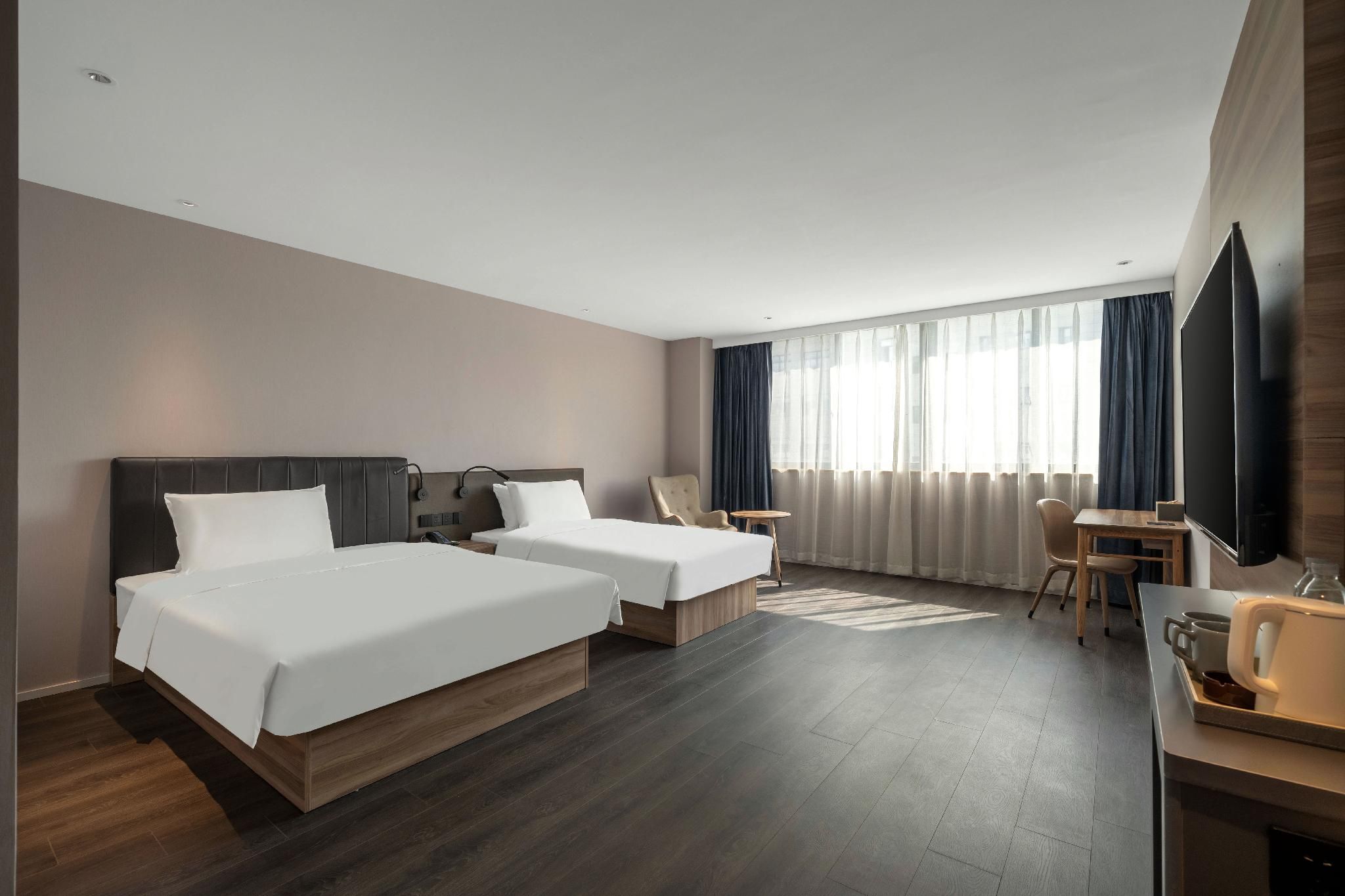 Huazhu - Deluxe Twin Room