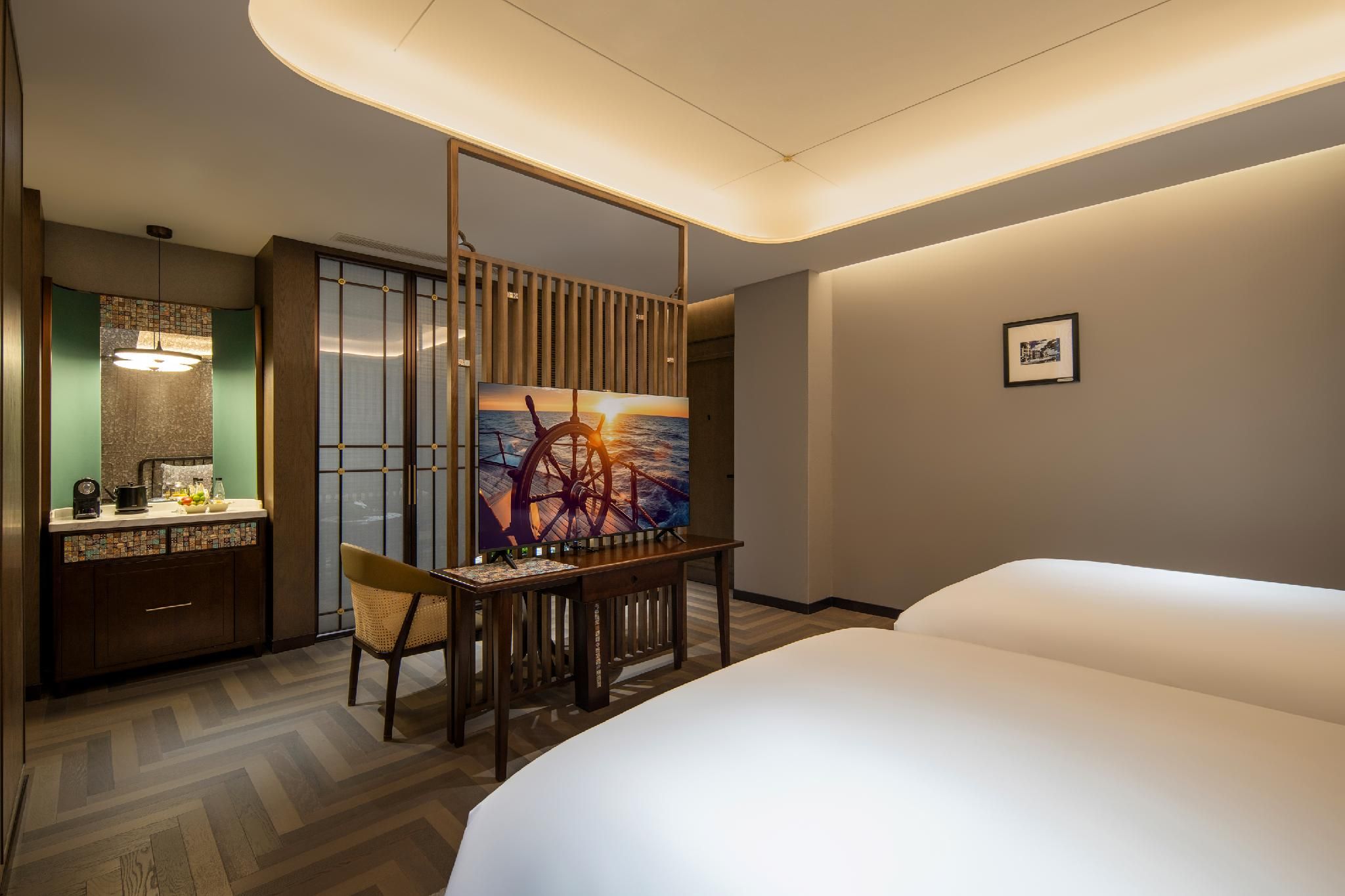 Deluxe Plus Twin Room