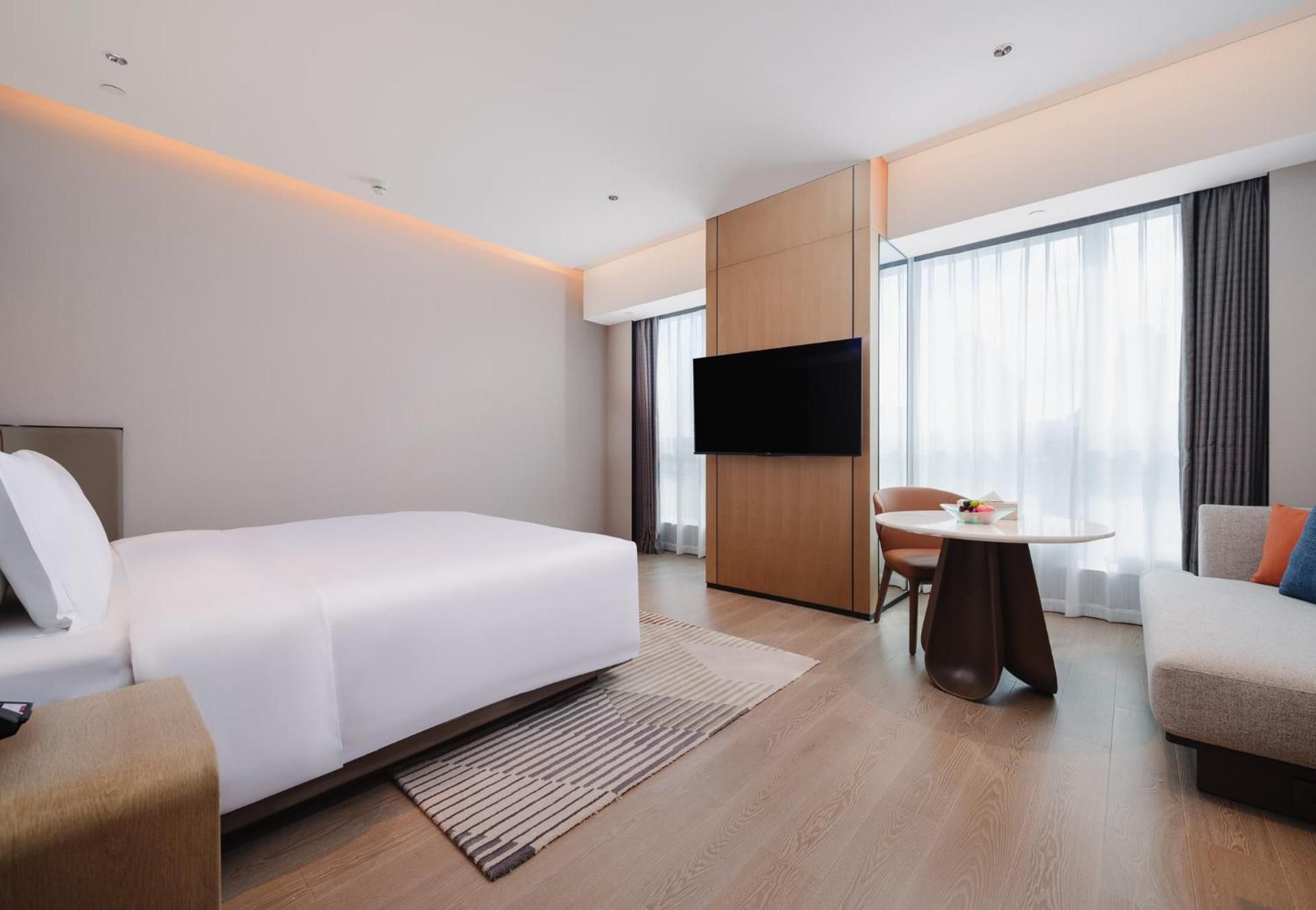 Executive Room with One King Bed