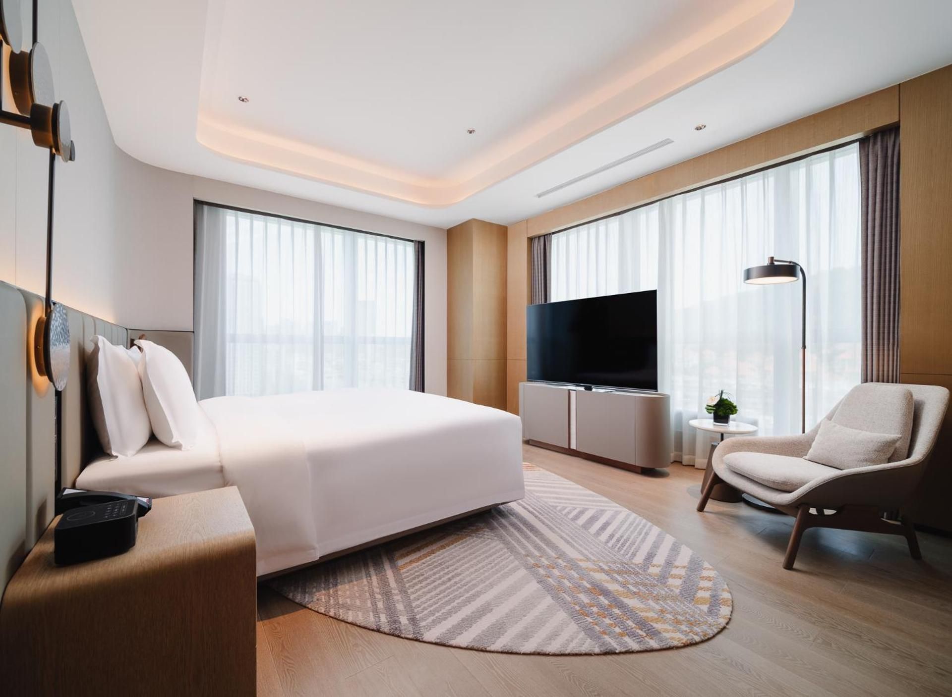 Superior Suite with One King Bed