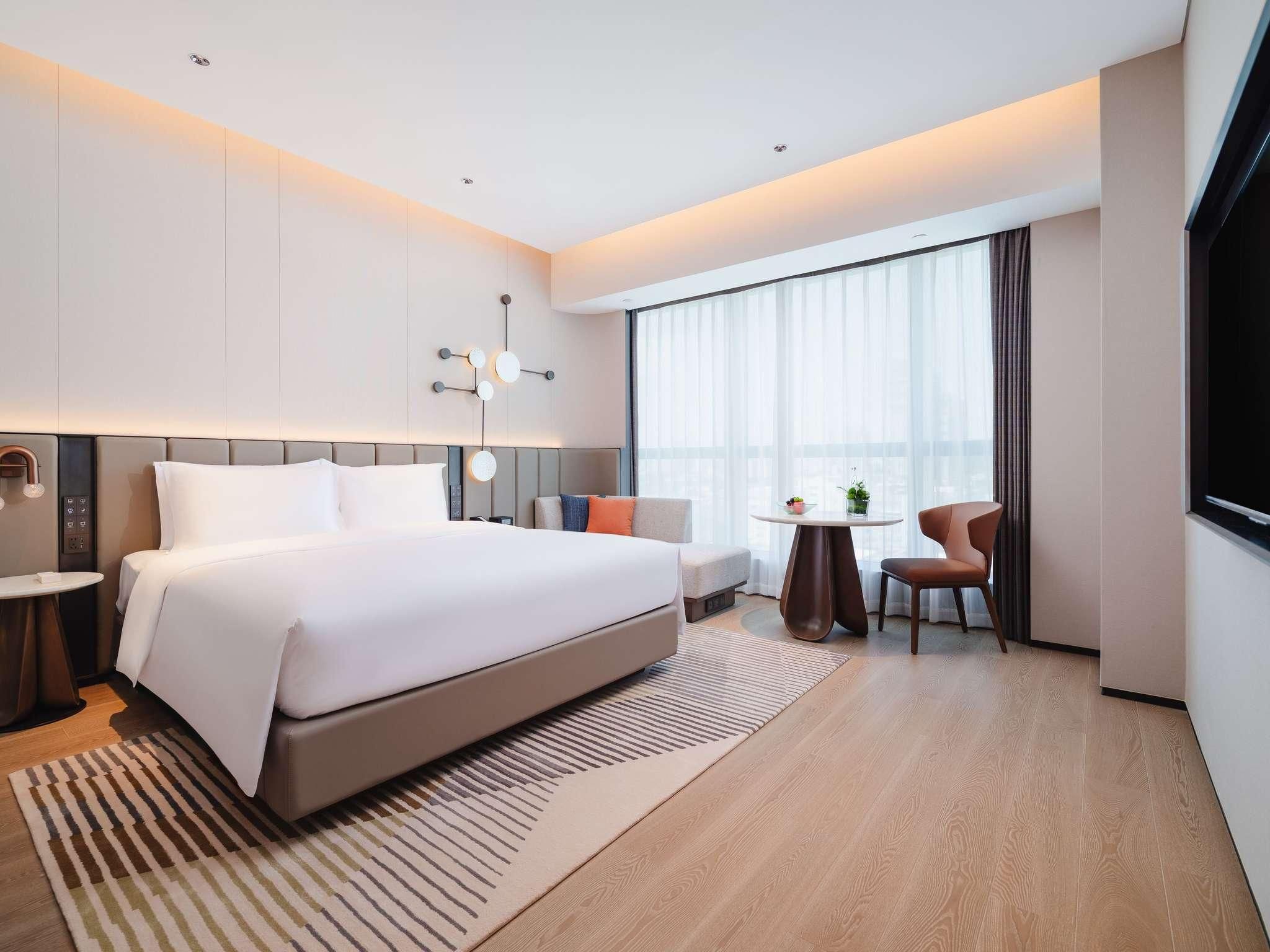 Superior Room,1 King Size Bed
