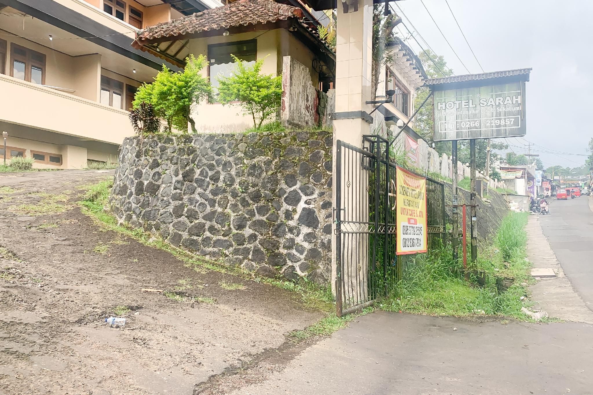 RedDoorz near RSUD R. Syamsudin Sukabumi