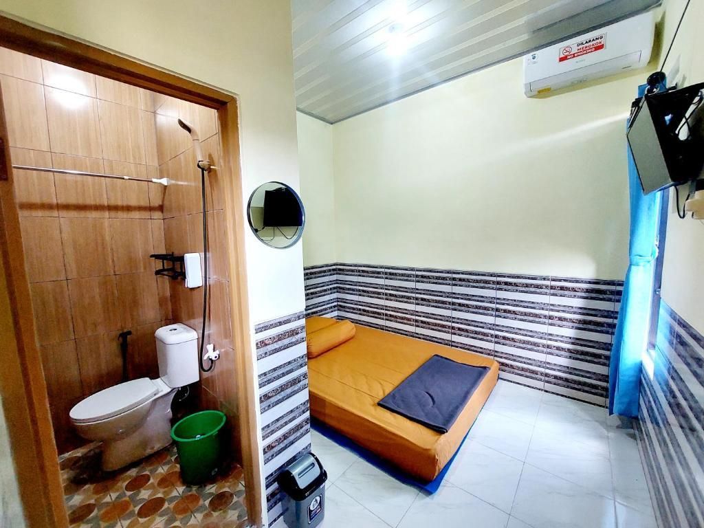 Double Room with Private Bathroom