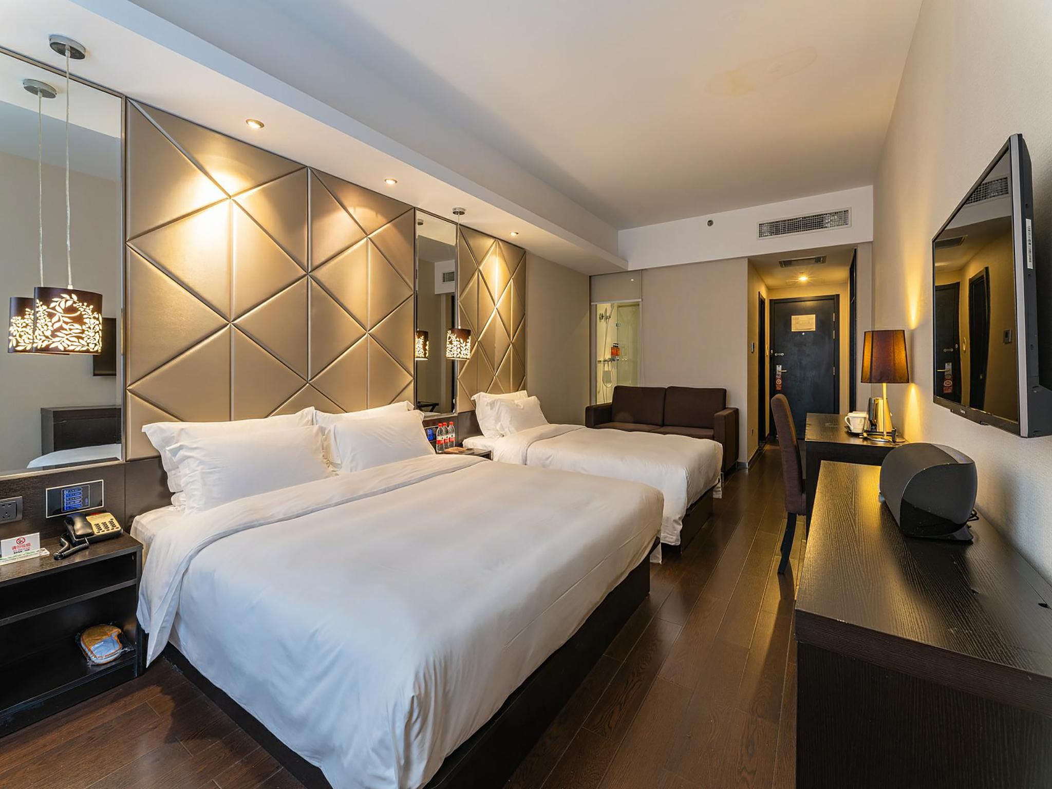 Huazhu - Deluxe Family Room