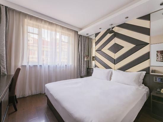 Huazhu - Superior BedRoom