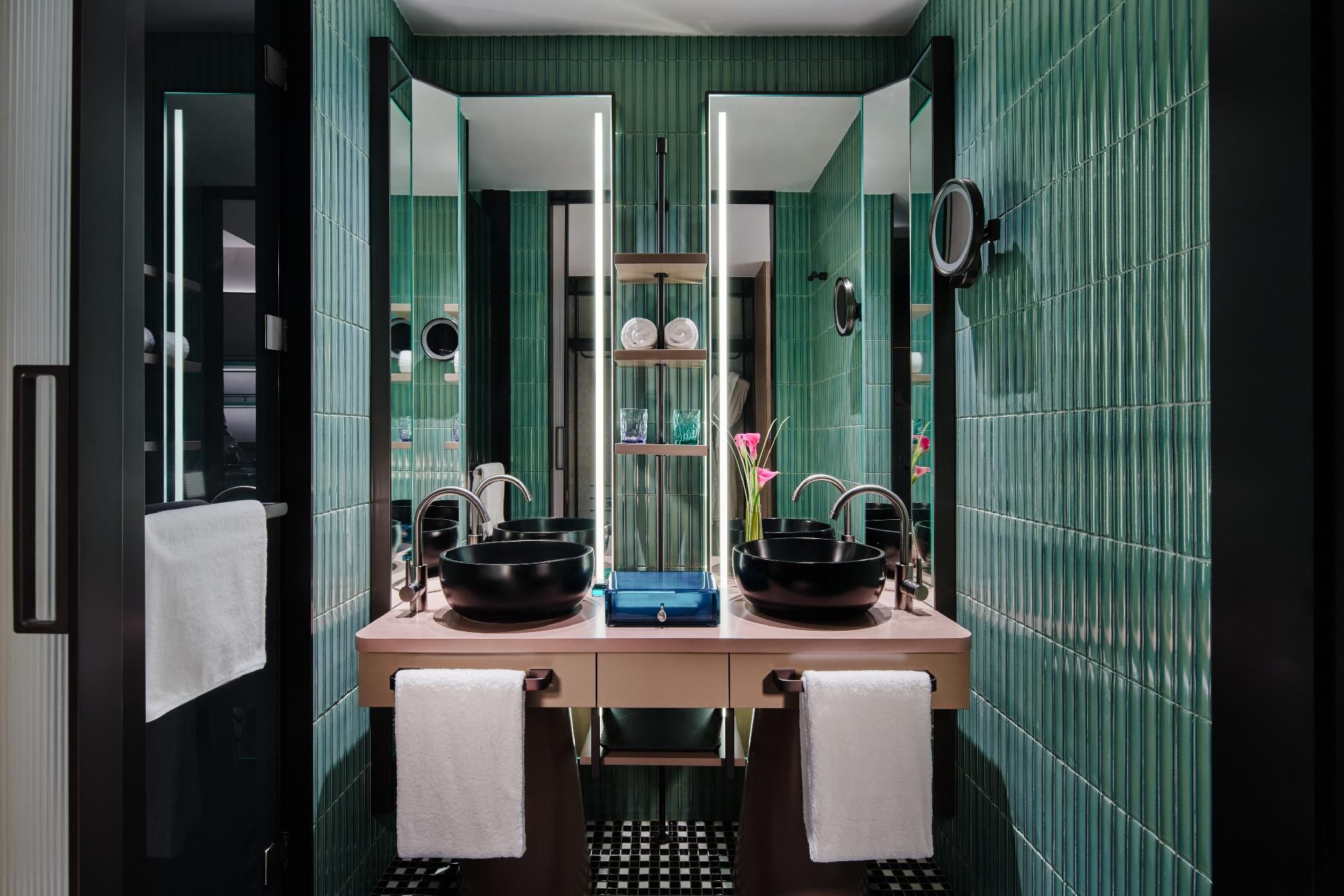 2 Double Standard Balcony