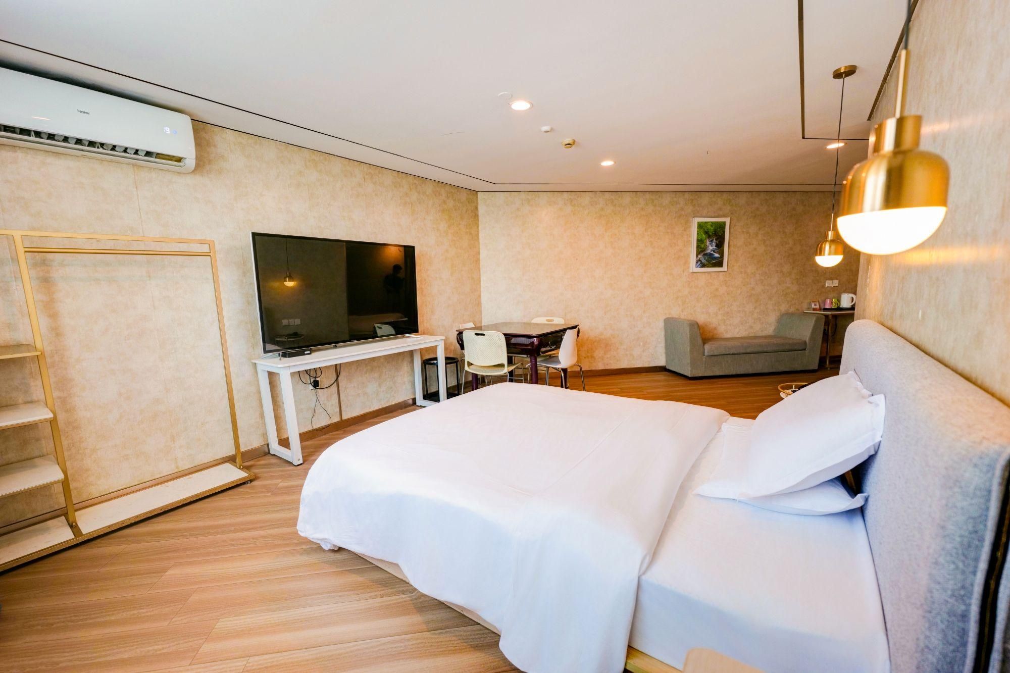 Triple Room - 3 Single Beds