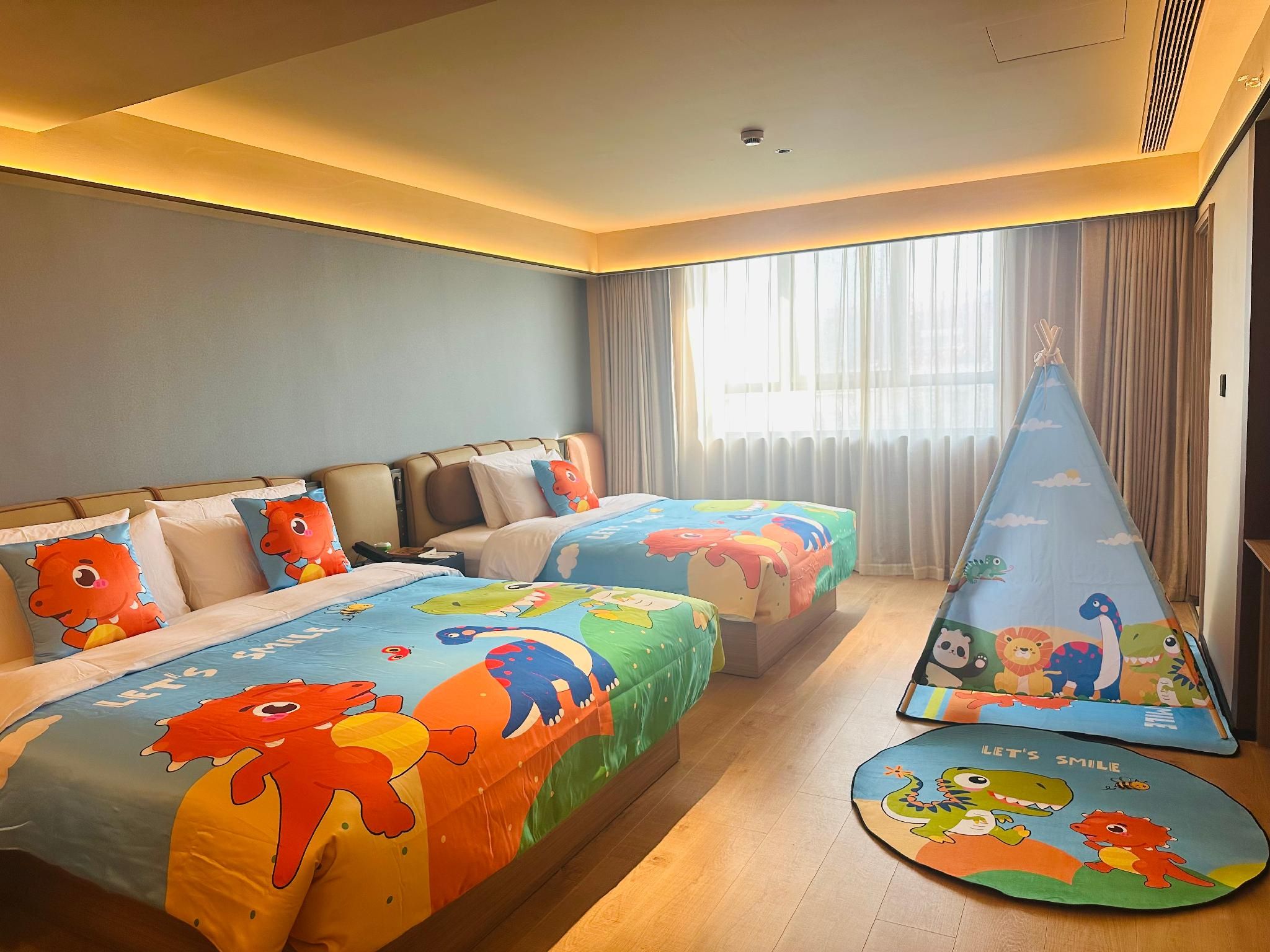 Orange Hotel Shanghai Pudong Airport Chuanhuan South Road Family Theme Room 2
